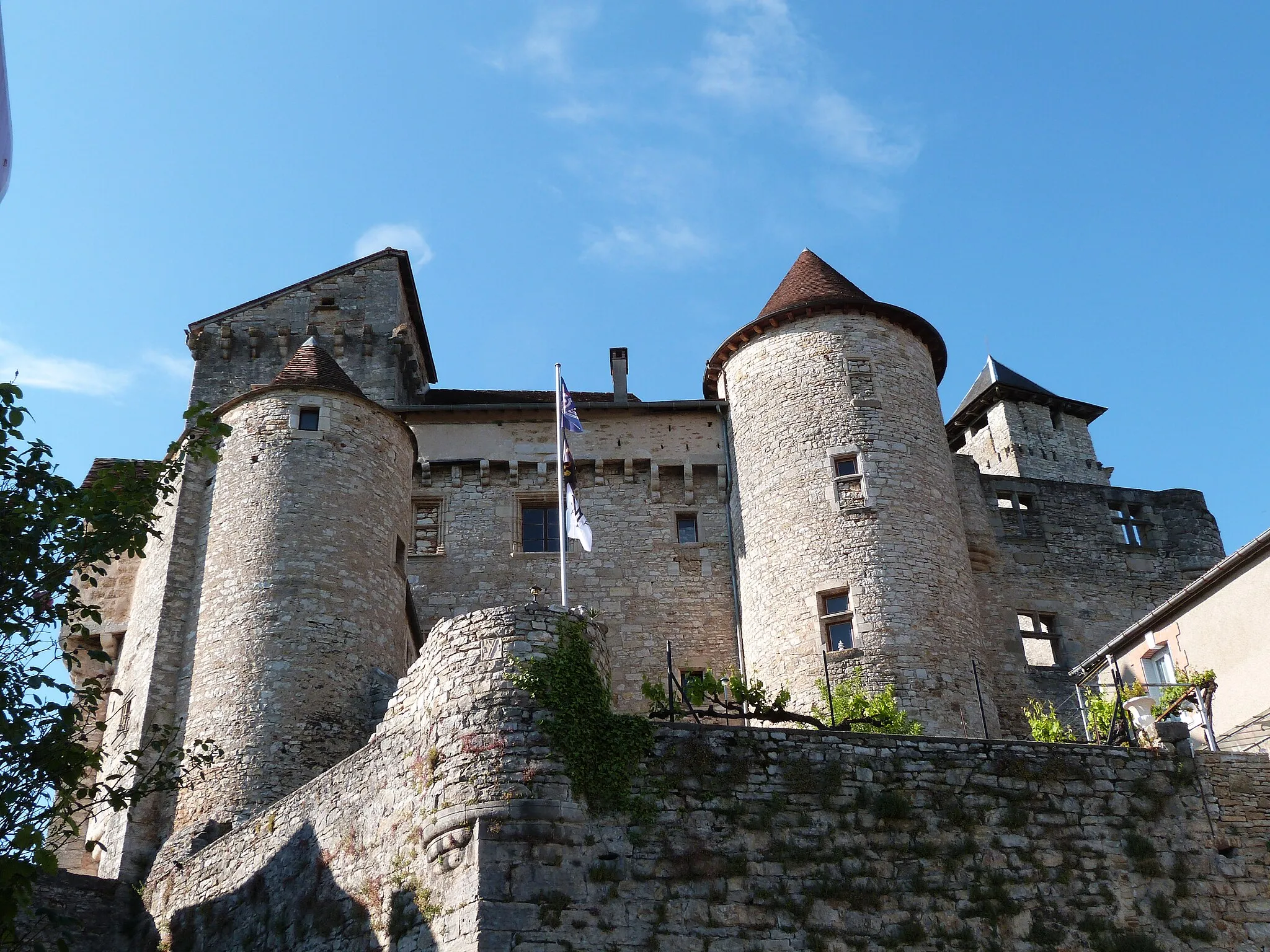 Photo showing: This building is indexed in the base Mérimée, a database of architectural heritage maintained by the French Ministry of Culture, under the reference PA00094240 .