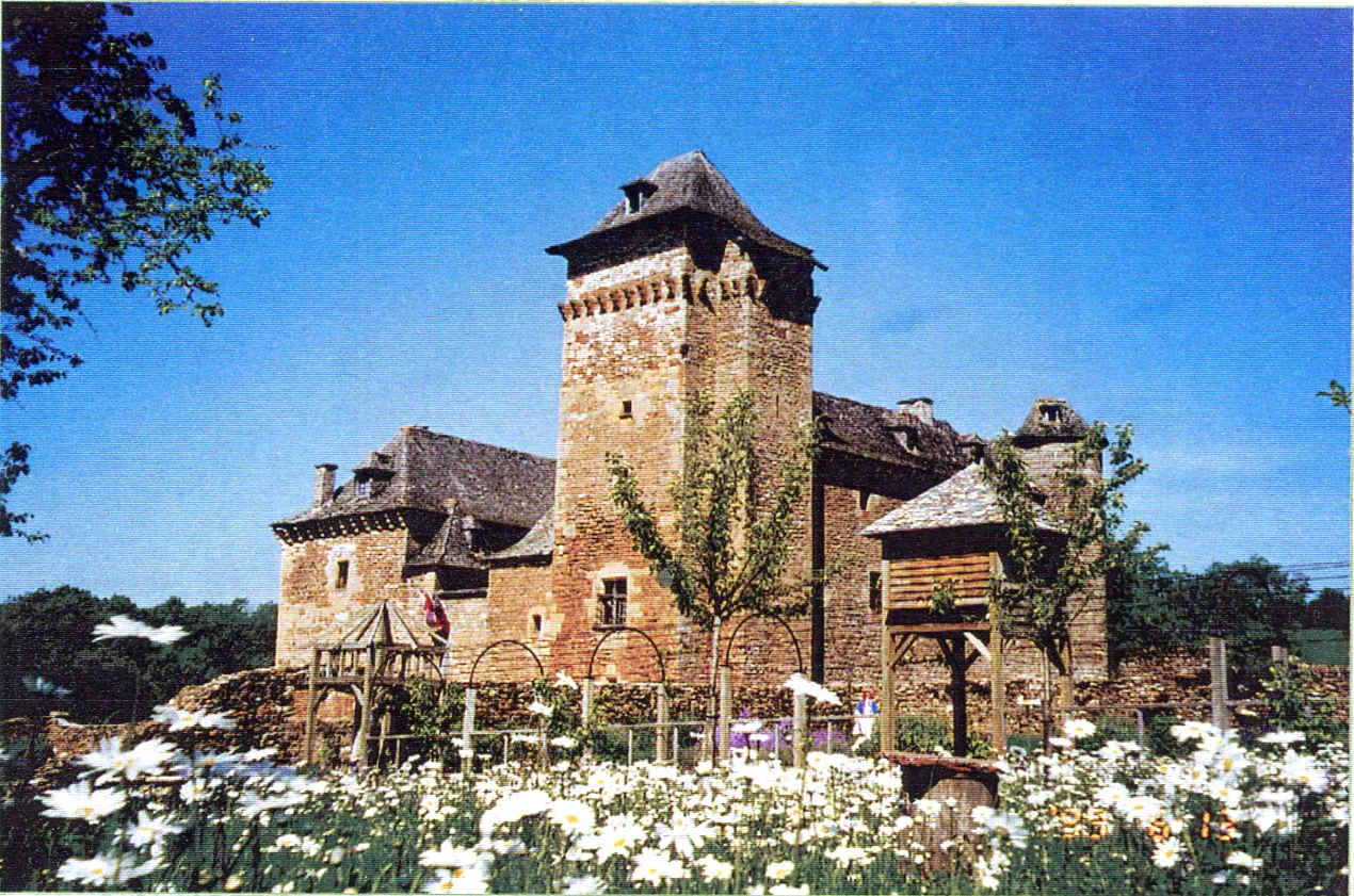 Photo showing: This building is inscrit au titre des monuments historiques de la France. It is indexed in the base Mérimée, a database of architectural heritage maintained by the French Ministry of Culture, under the reference PA00135446 .