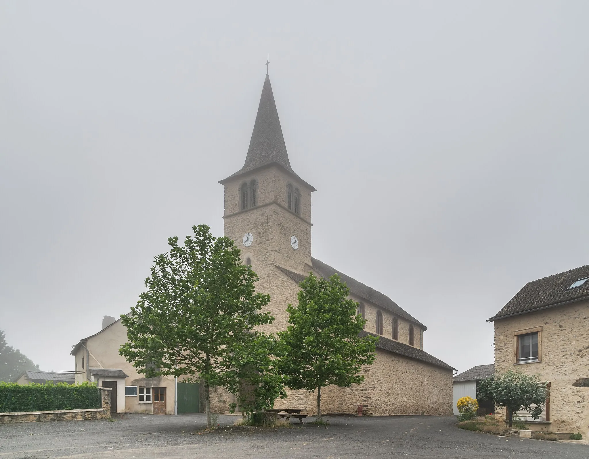 Photo showing: Saint John the Baptist church in Tauriac-de-Naucelle, Aveyron, France