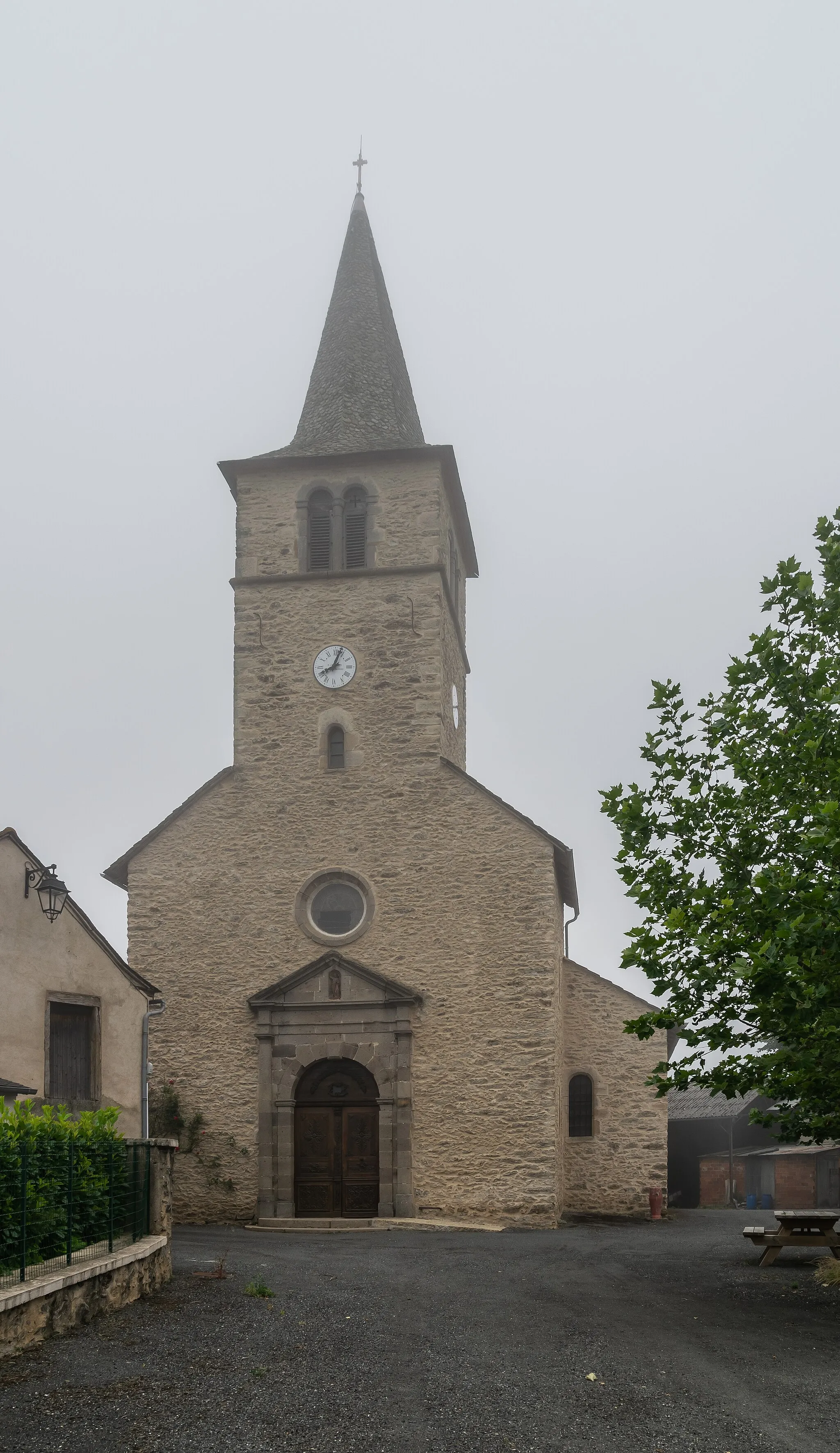 Photo showing: Saint John the Baptist church in Tauriac-de-Naucelle, Aveyron, France
