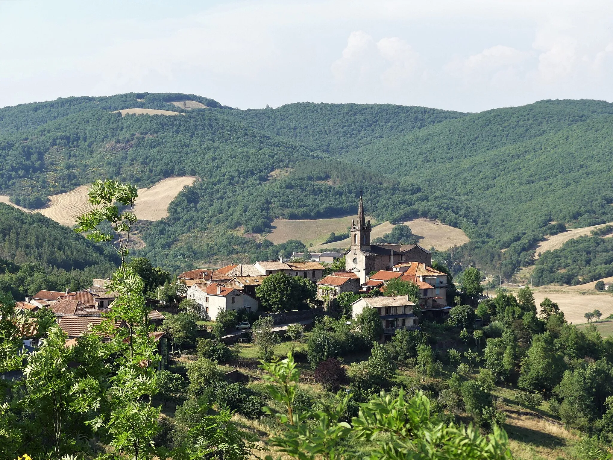 Photo showing: Le bourg du Viala-du-Dourdou, Calmels-et-le-Viala, Aveyron, France.