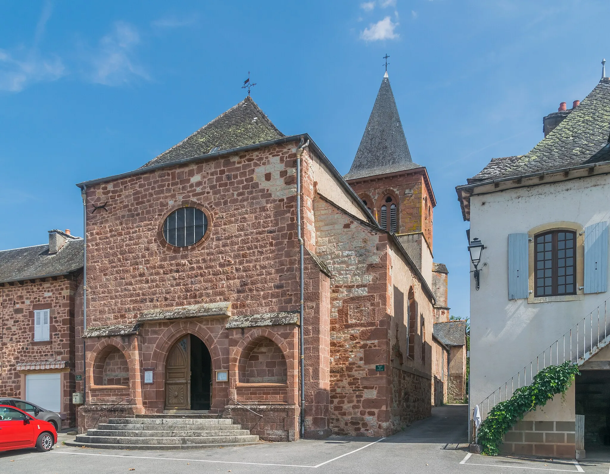 Photo showing: Church of Valady, Aveyron, France