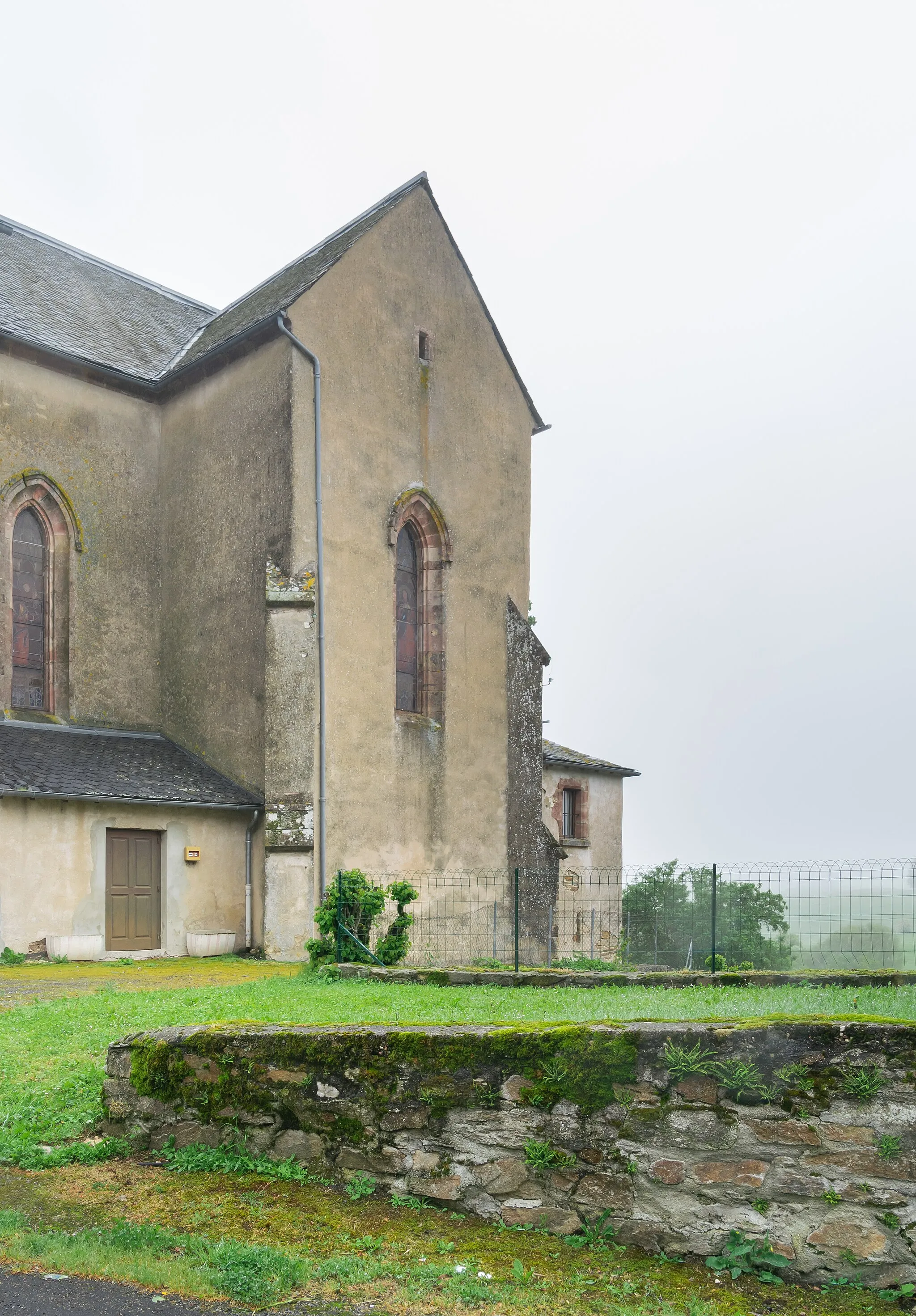 Photo showing: Saint Mary church in Vors in commune of Baraqueville, Aveyron, France