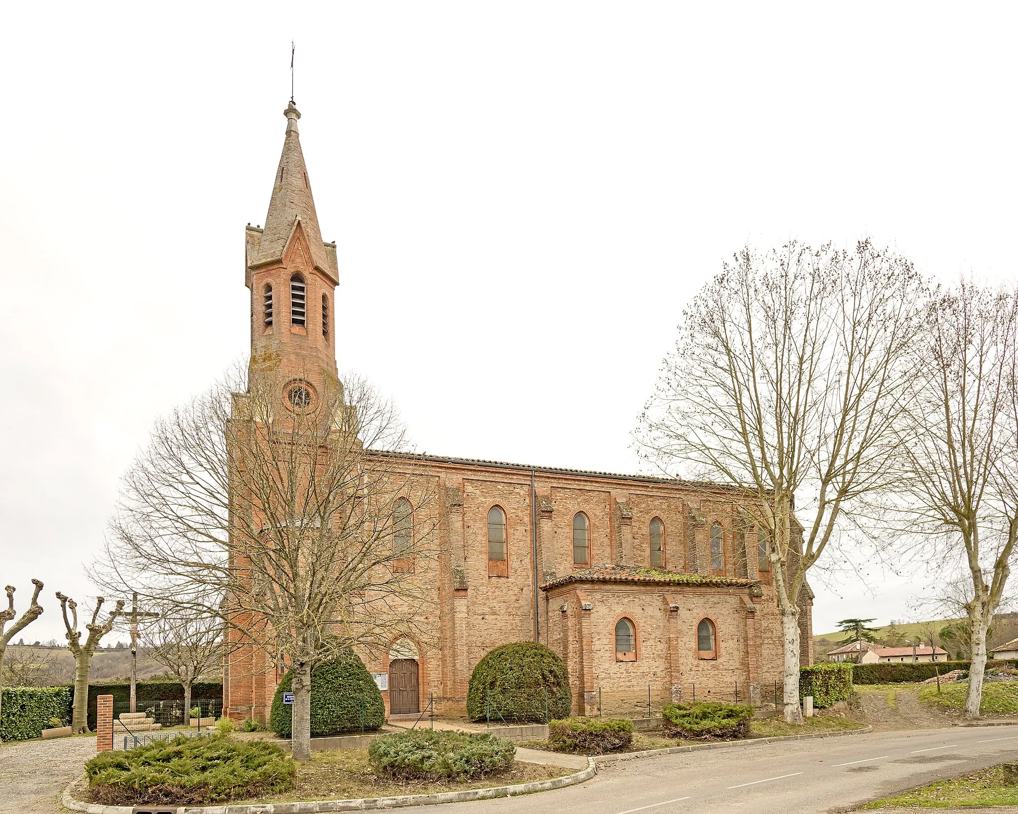Photo showing: Mirepoix-sur-Tarn.The church Sainte-Juliette and Saint-Cyr.