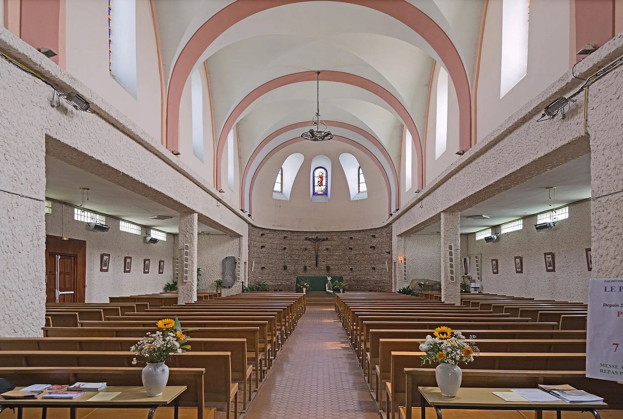 Photo showing: Church Saint-Caprais in Toulouse. Interior.