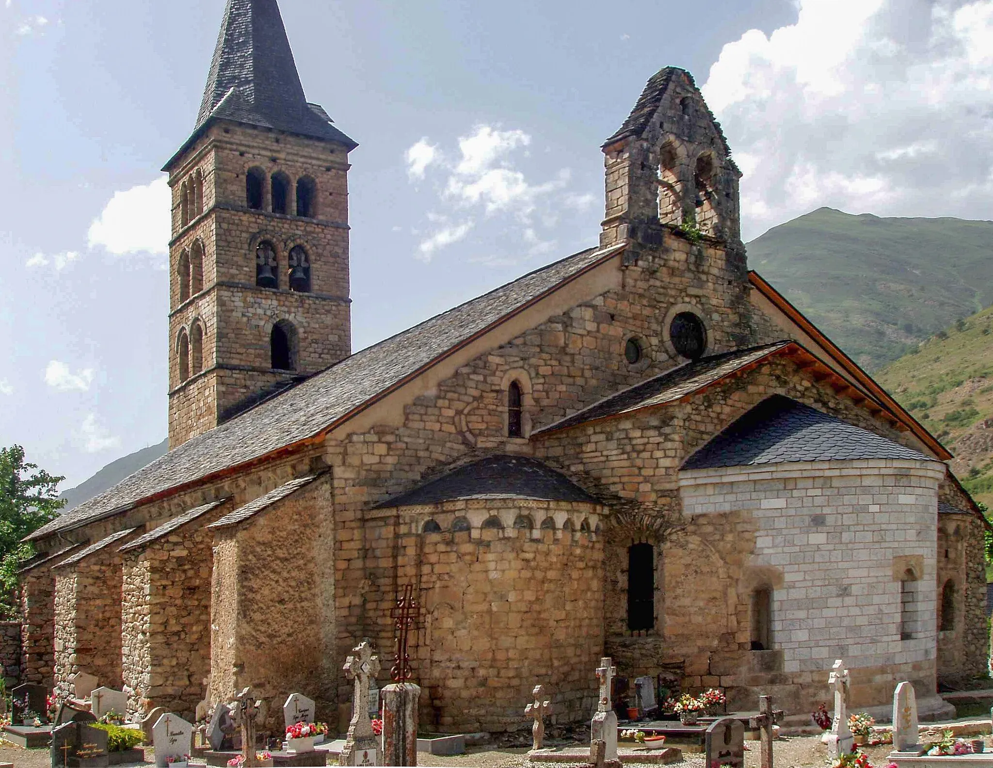 Photo showing: Roman Church in Arthies, Vall de Aran, Spain