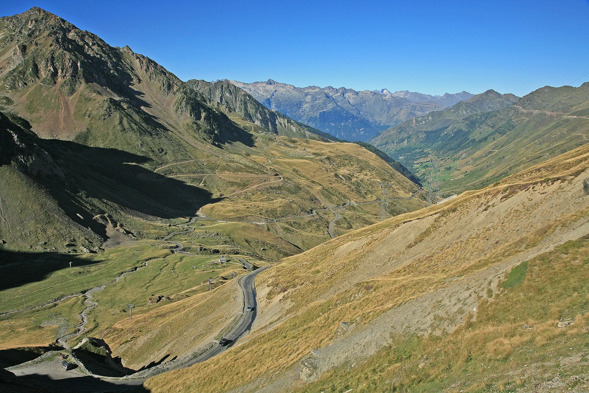 Photo showing: The Col du Tourmalet is located on the north side of the Pyrenees on the D 918. At 2,115 meters above sea level, it is the highest road pass in the Pyrenees and one of the classics of the Tour de France.