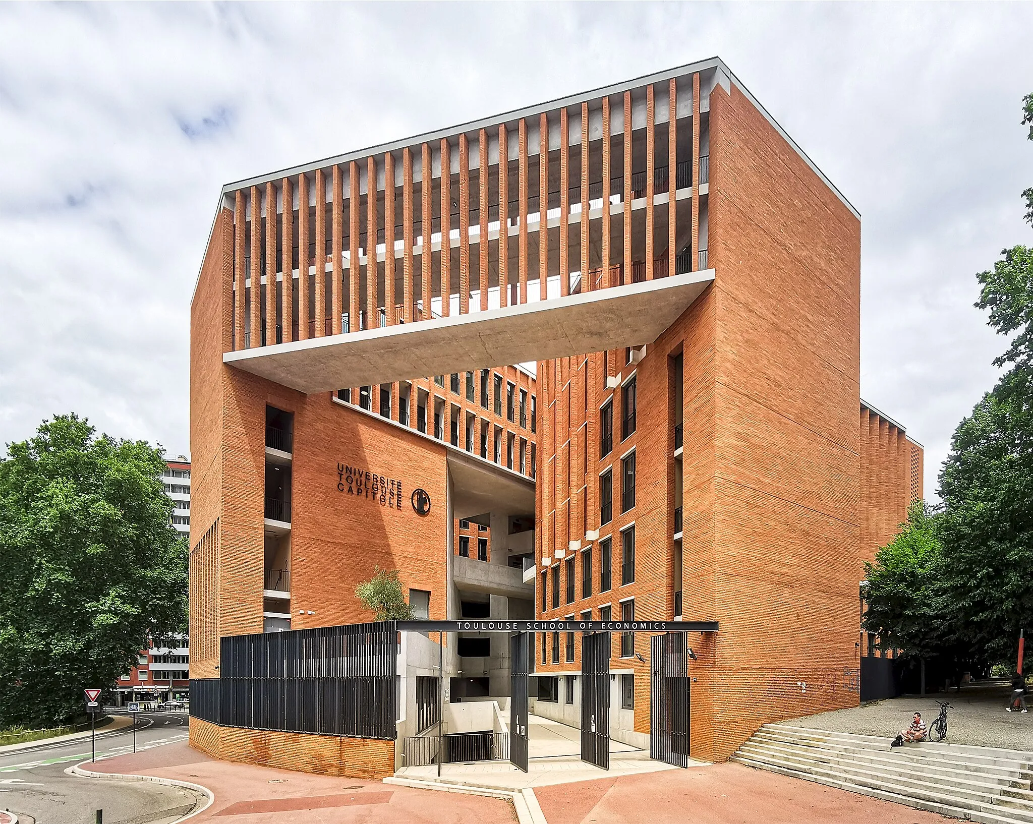 Photo showing: New headquarters of the Toulouse School of Economics, rue de la Boule.