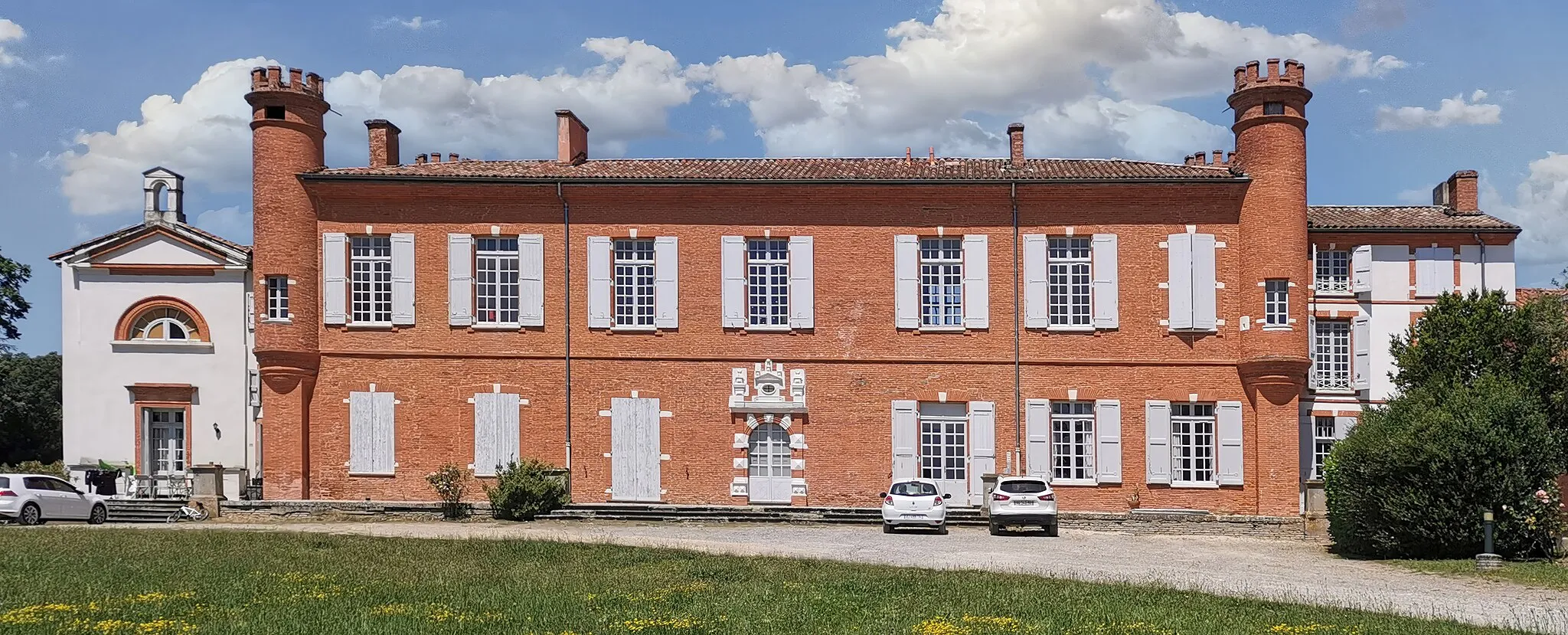 Photo showing: This building is inscrit au titre des monuments historiques de la France. It is indexed in the base Mérimée, a database of architectural heritage maintained by the French Ministry of Culture, under the reference PA31000070 .