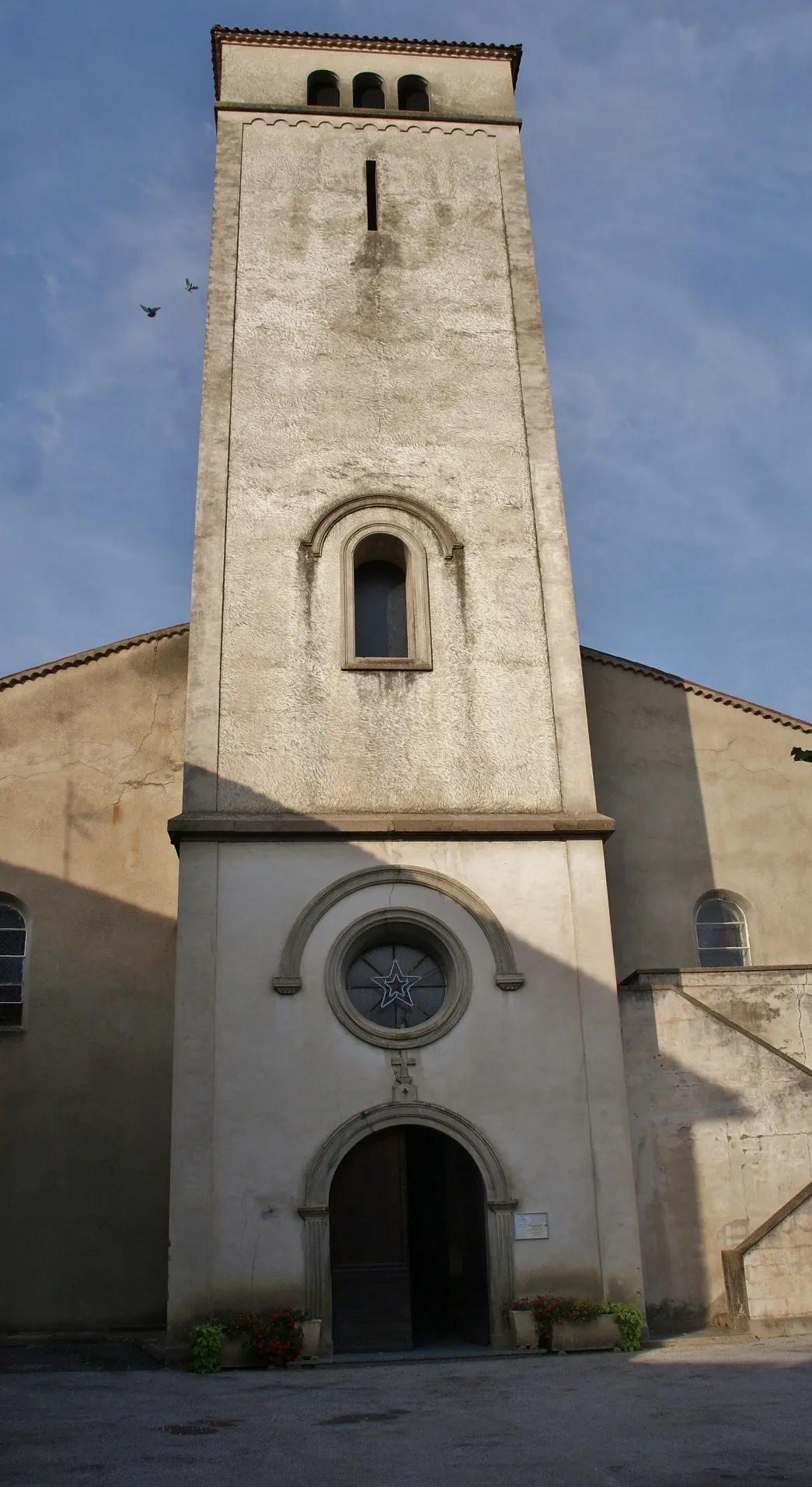 Photo showing: église Saint François