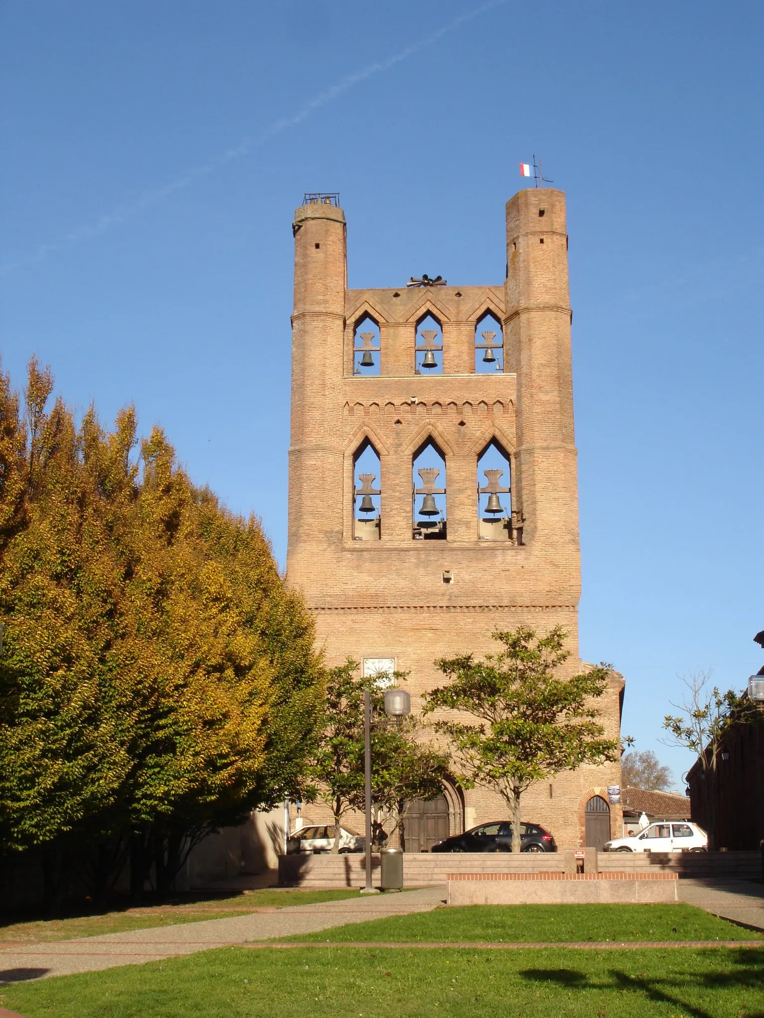 Photo showing: France, Haute-Garonne (31), Villefranche-de-Lauragais, church