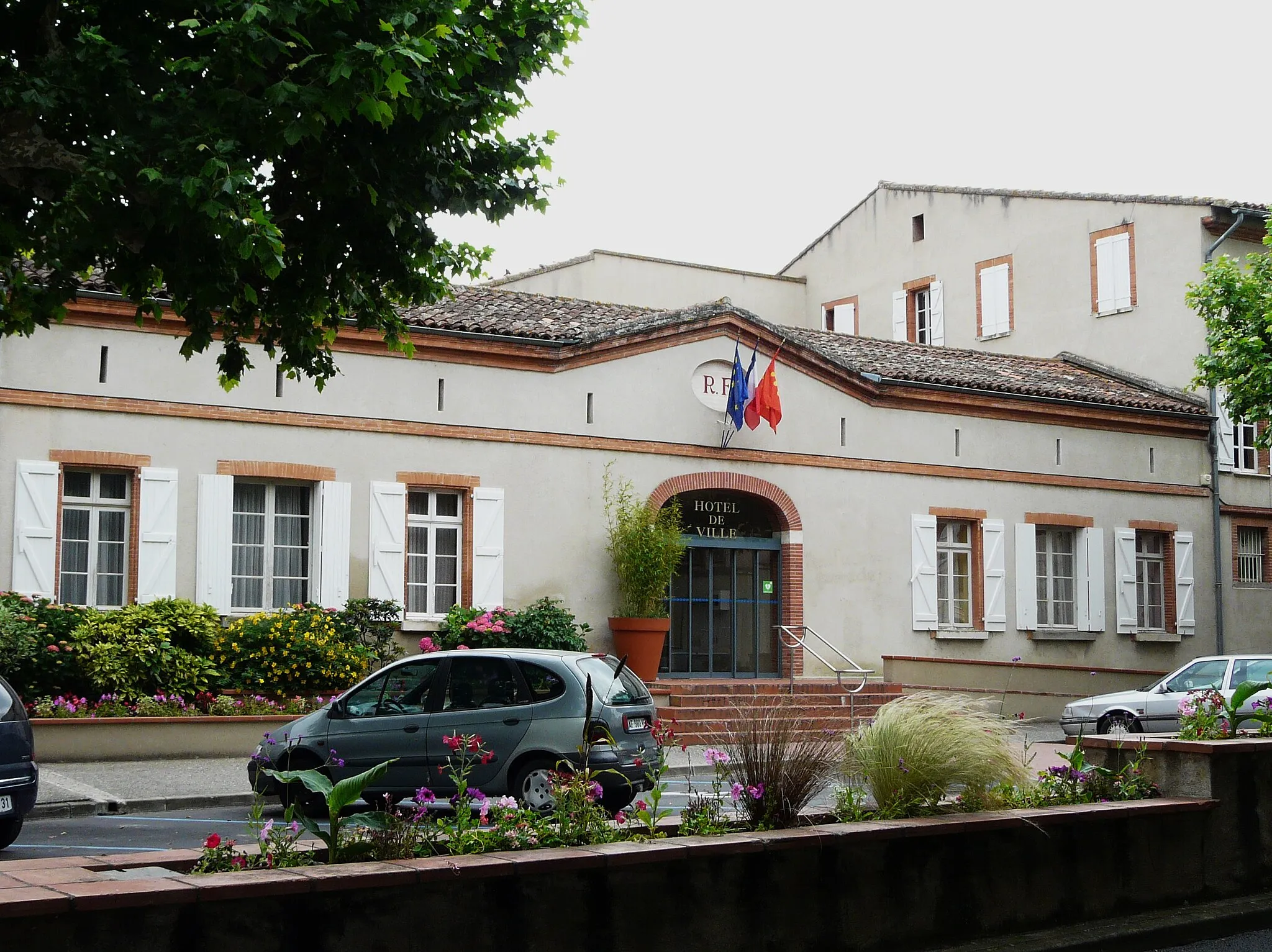 Photo showing: L'hôtel de ville de Carbonne, Haute-Garonne, France.