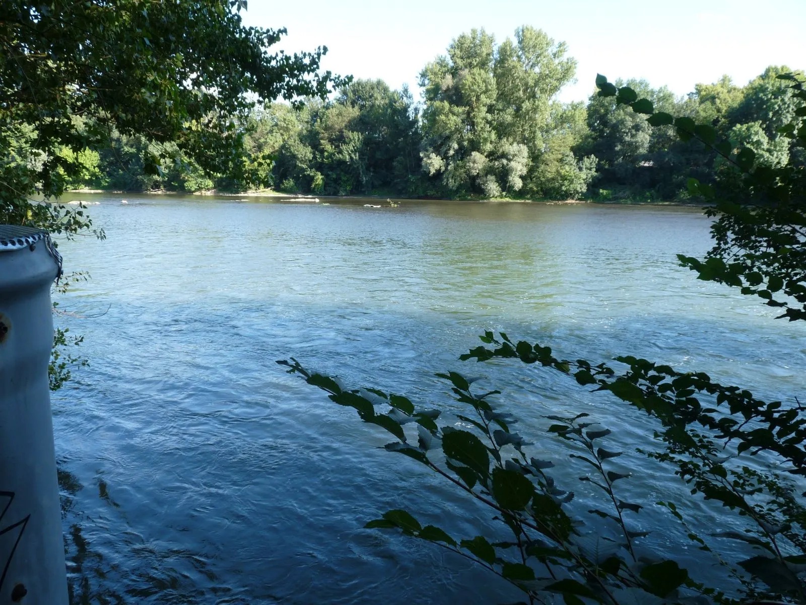 Photo showing: La Garonne, Roques, Haute-Garonne, France