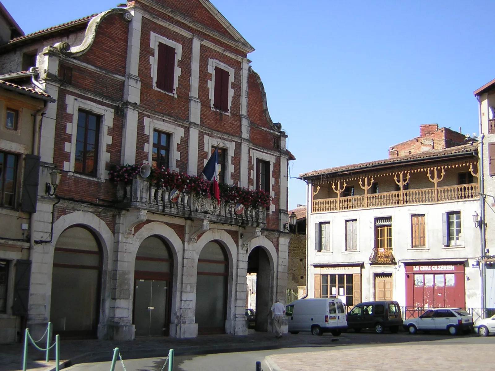 Photo showing: Mairie de Cazères (Haute-Garonne, France).