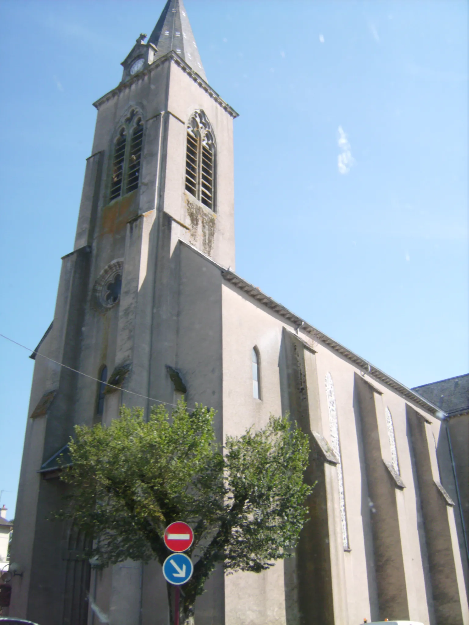 Photo showing: Photographie de l'Église de Réquista (Aveyron).