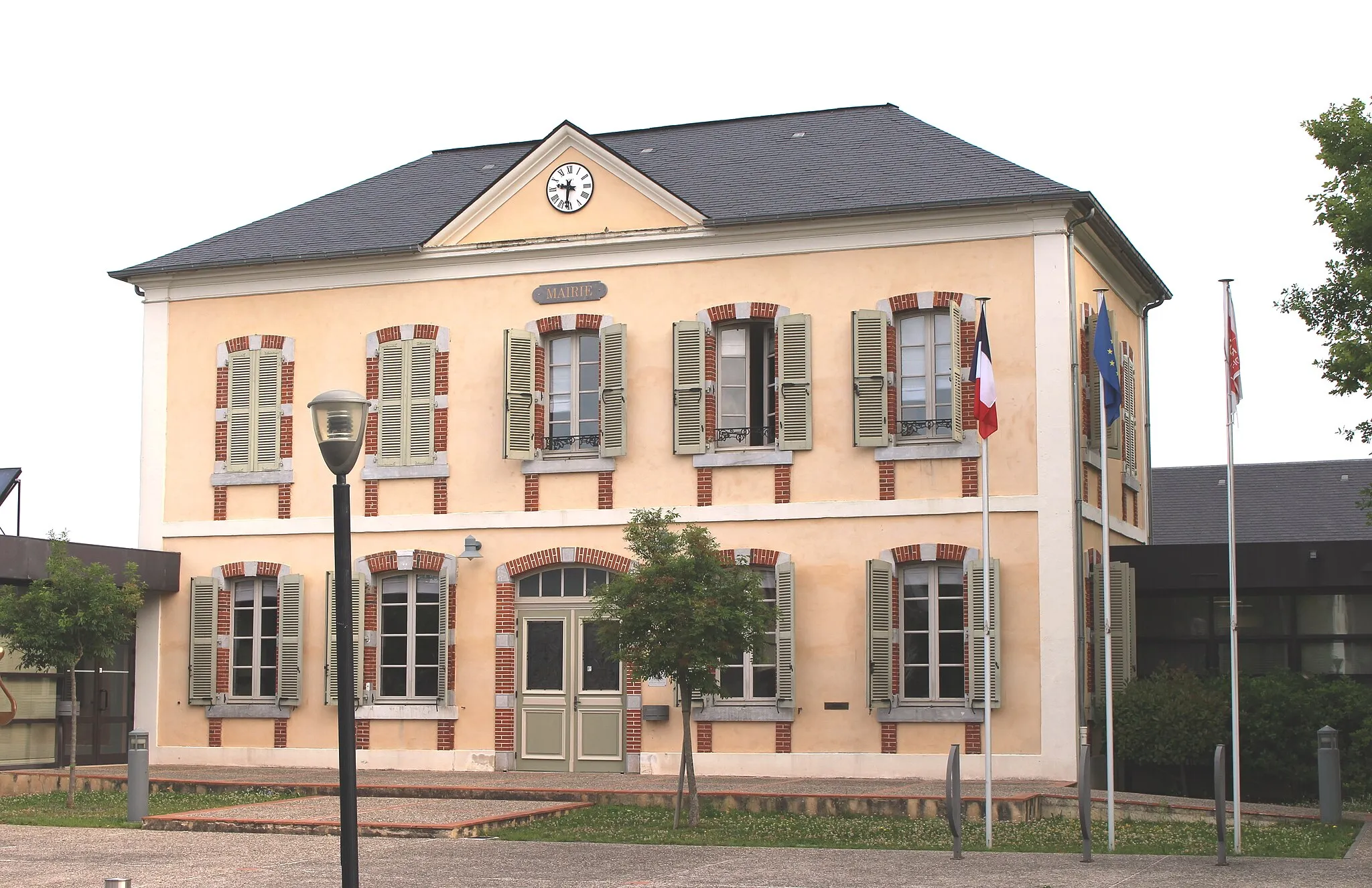 Photo showing: Mairie de Barbazan-Debat (Hautes-Pyrénées)