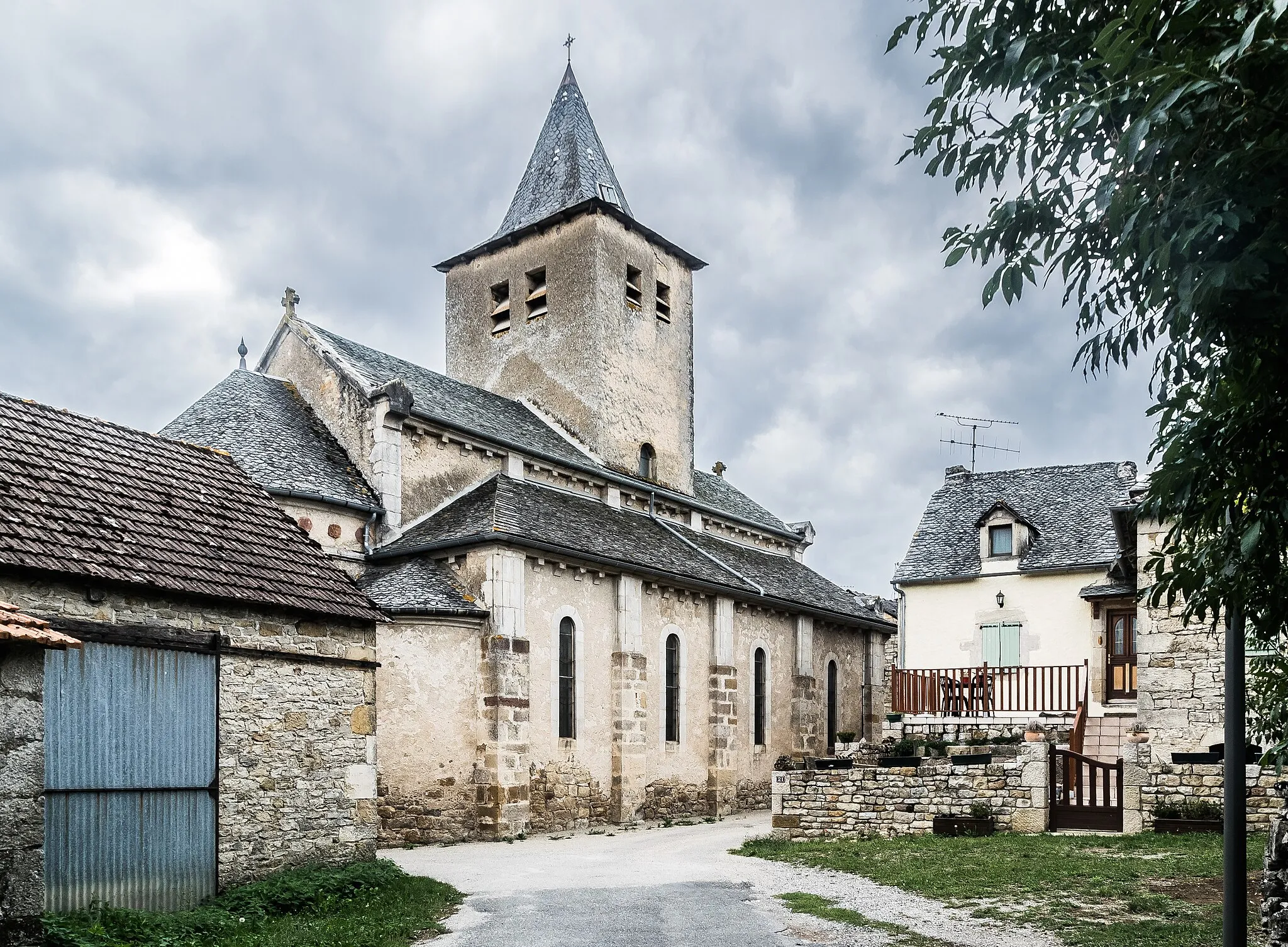 Photo showing: Church in Concourès, commune of Sébazac-Concourès, Aveyron, France