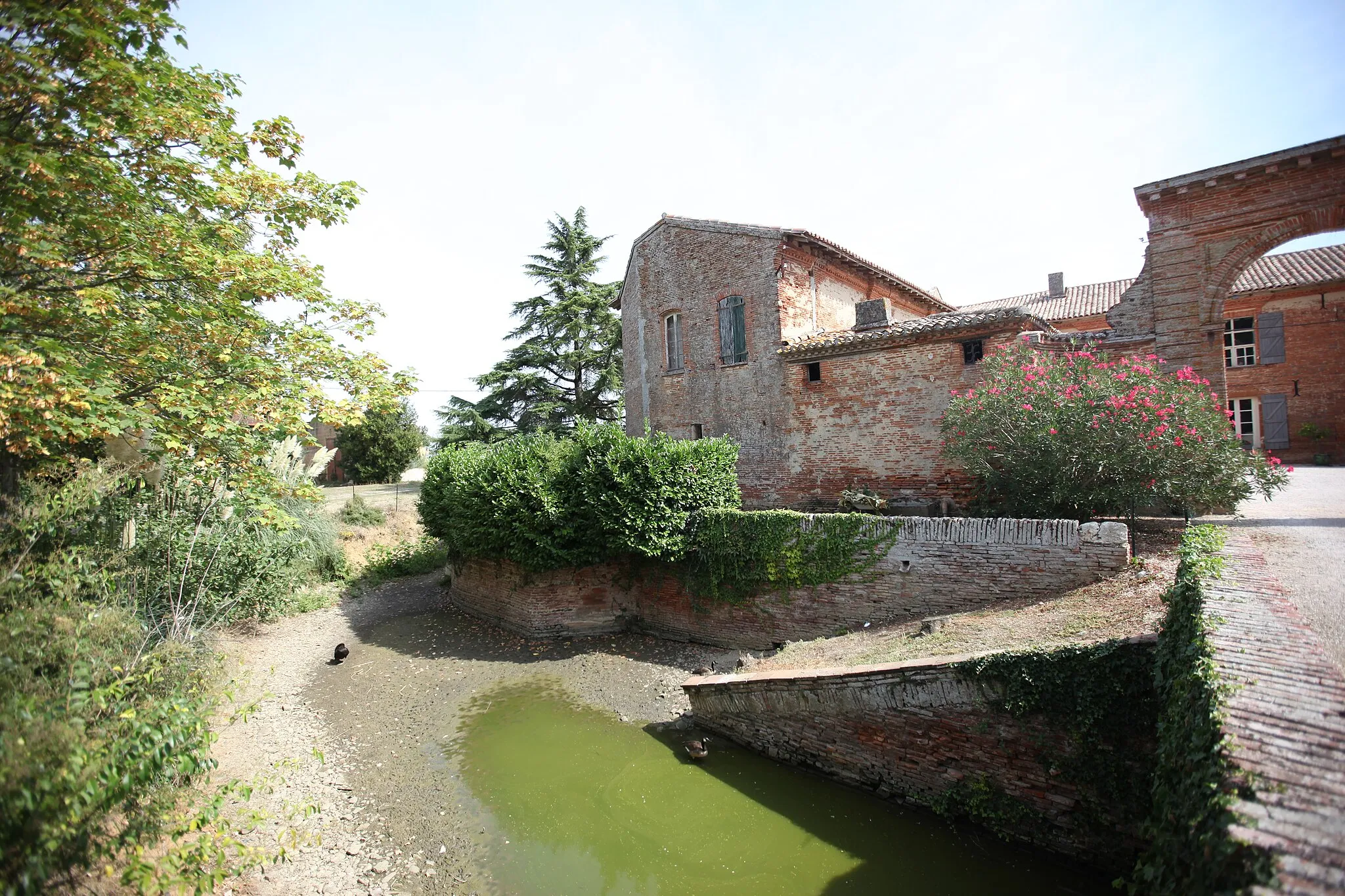 Photo showing: Château de Savenès