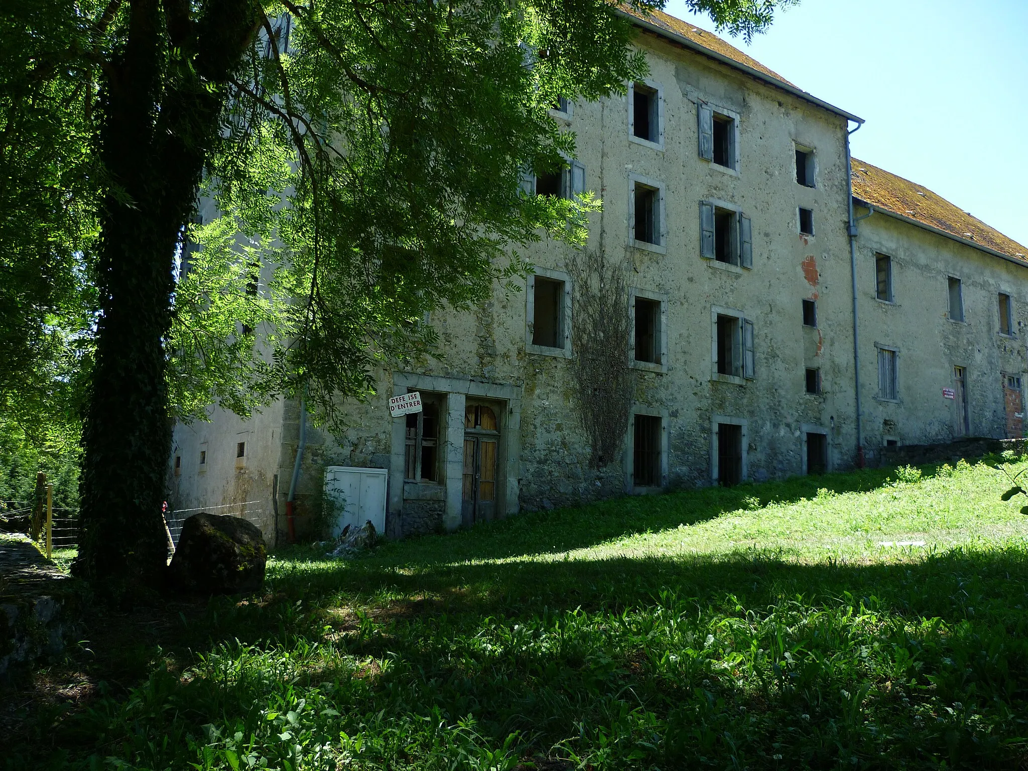 Photo showing: Ancien hôtel à Audinac-les-Bains.