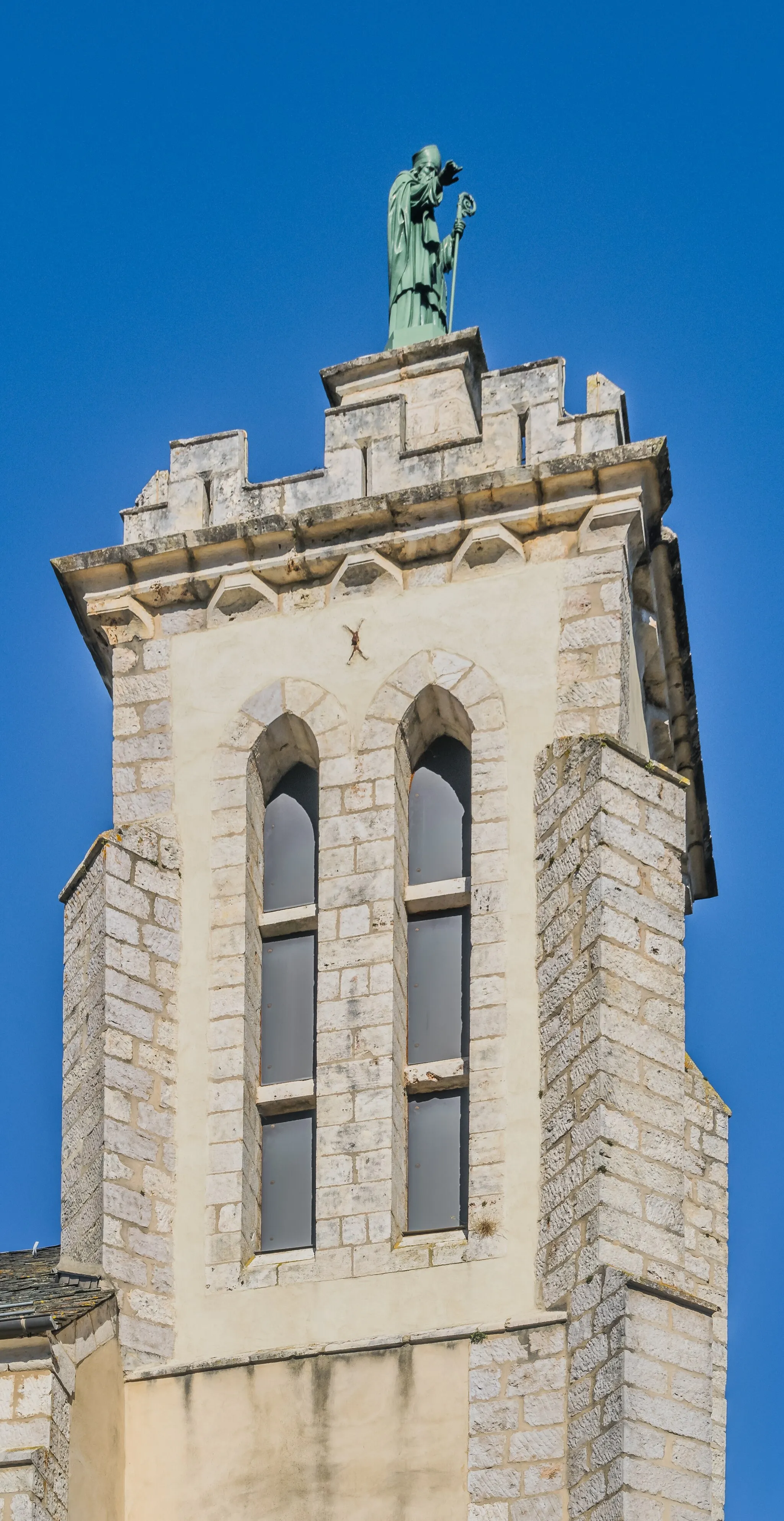 Photo showing: Bell tower of the Saint Martin Church in Le Massegros, Lozère, France