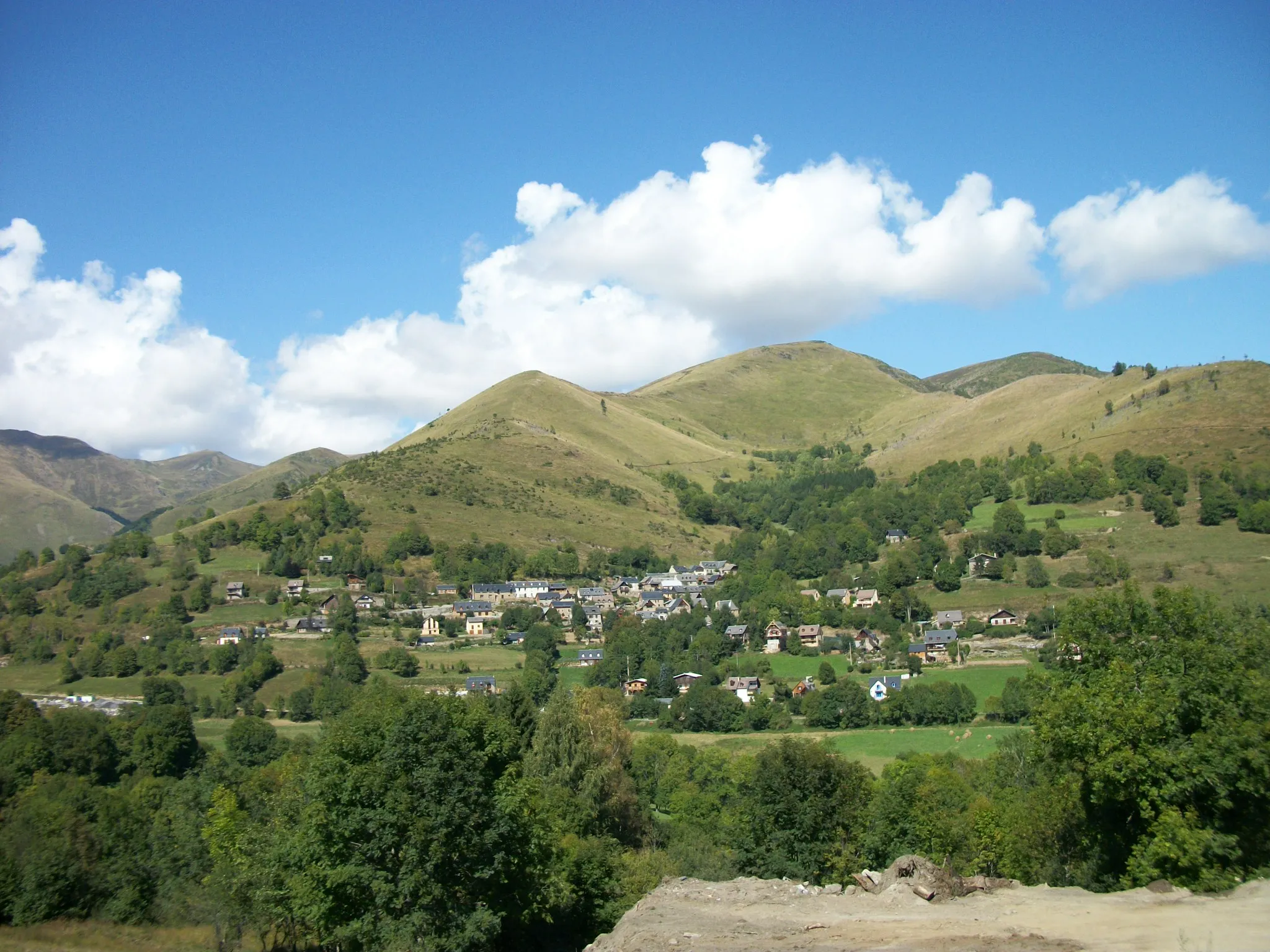 Photo showing: Village de Poubeau