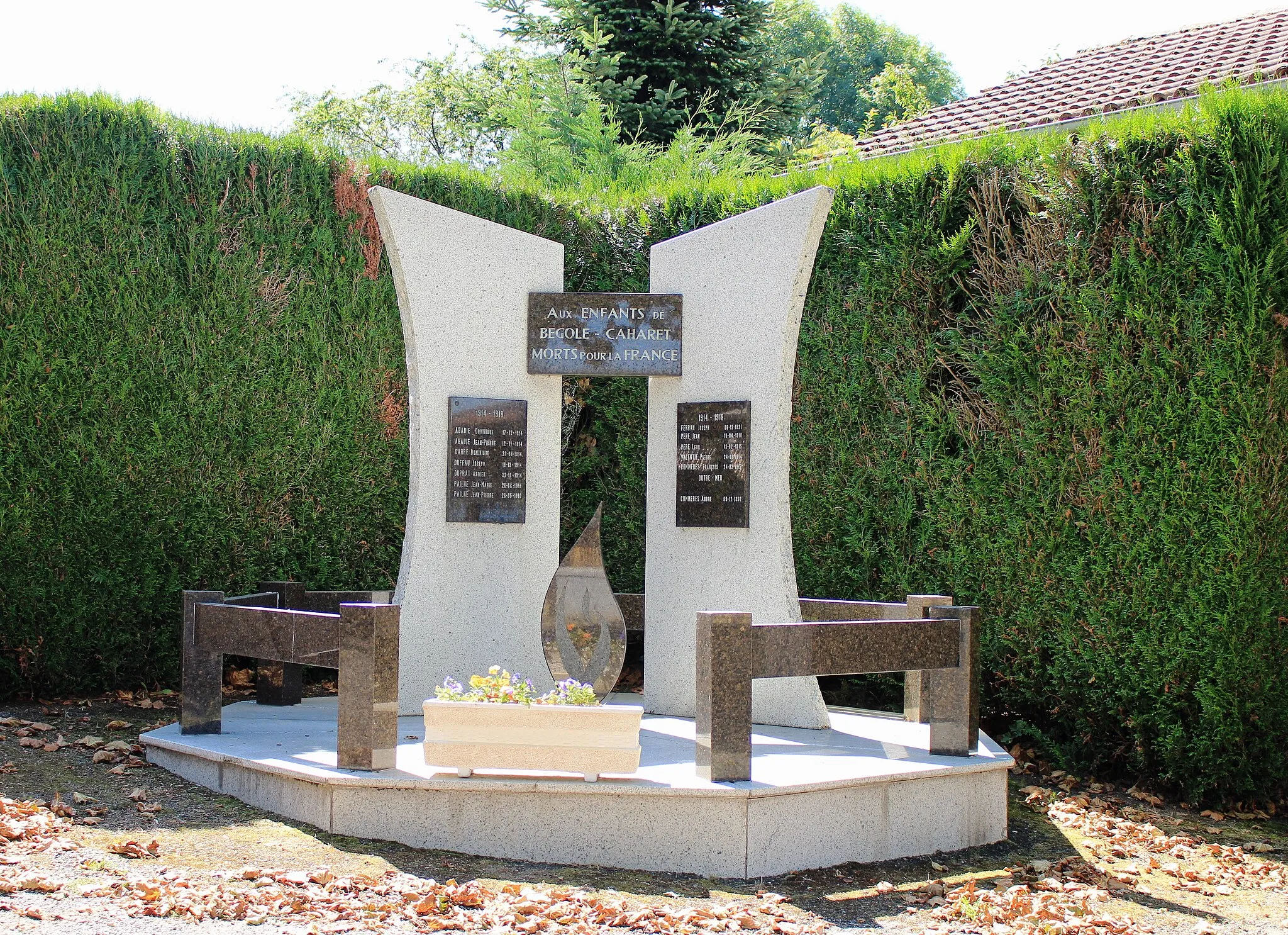 Photo showing: Monument aux morts de Bégole (Hautes-Pyrénées)