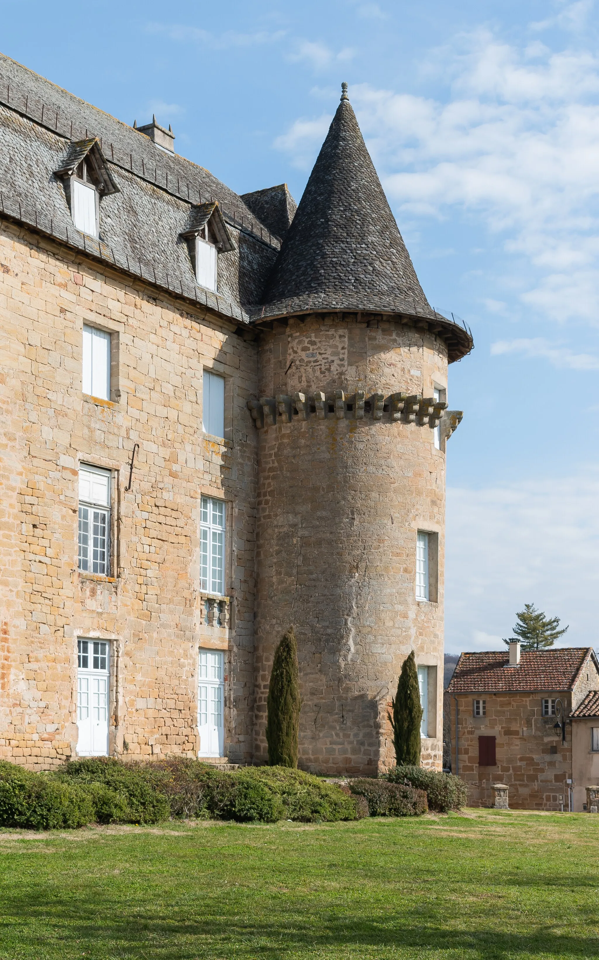 Photo showing: Castle of Lacapelle-Marival, Lot, France