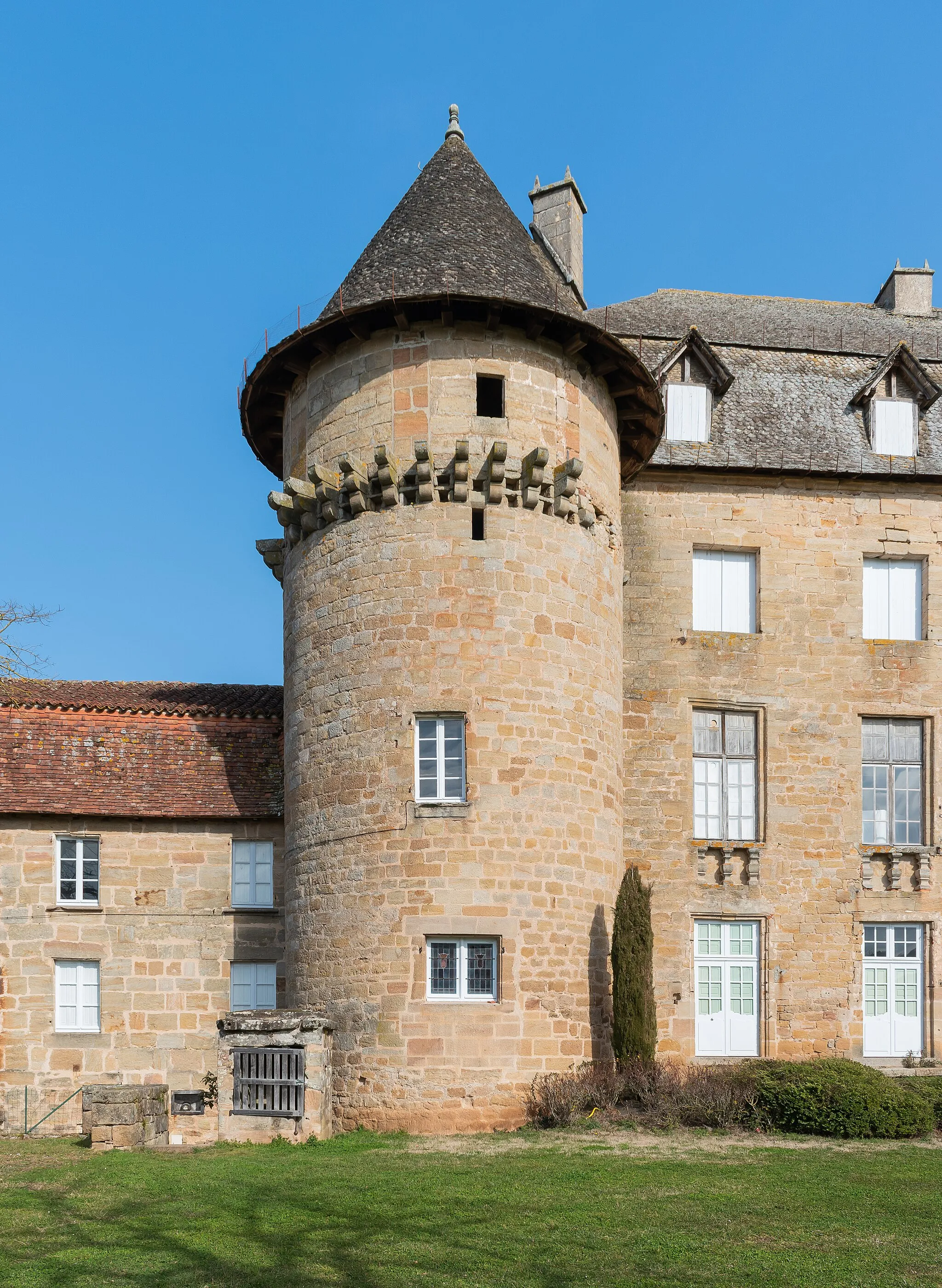 Photo showing: Castle of Lacapelle-Marival, Lot, France