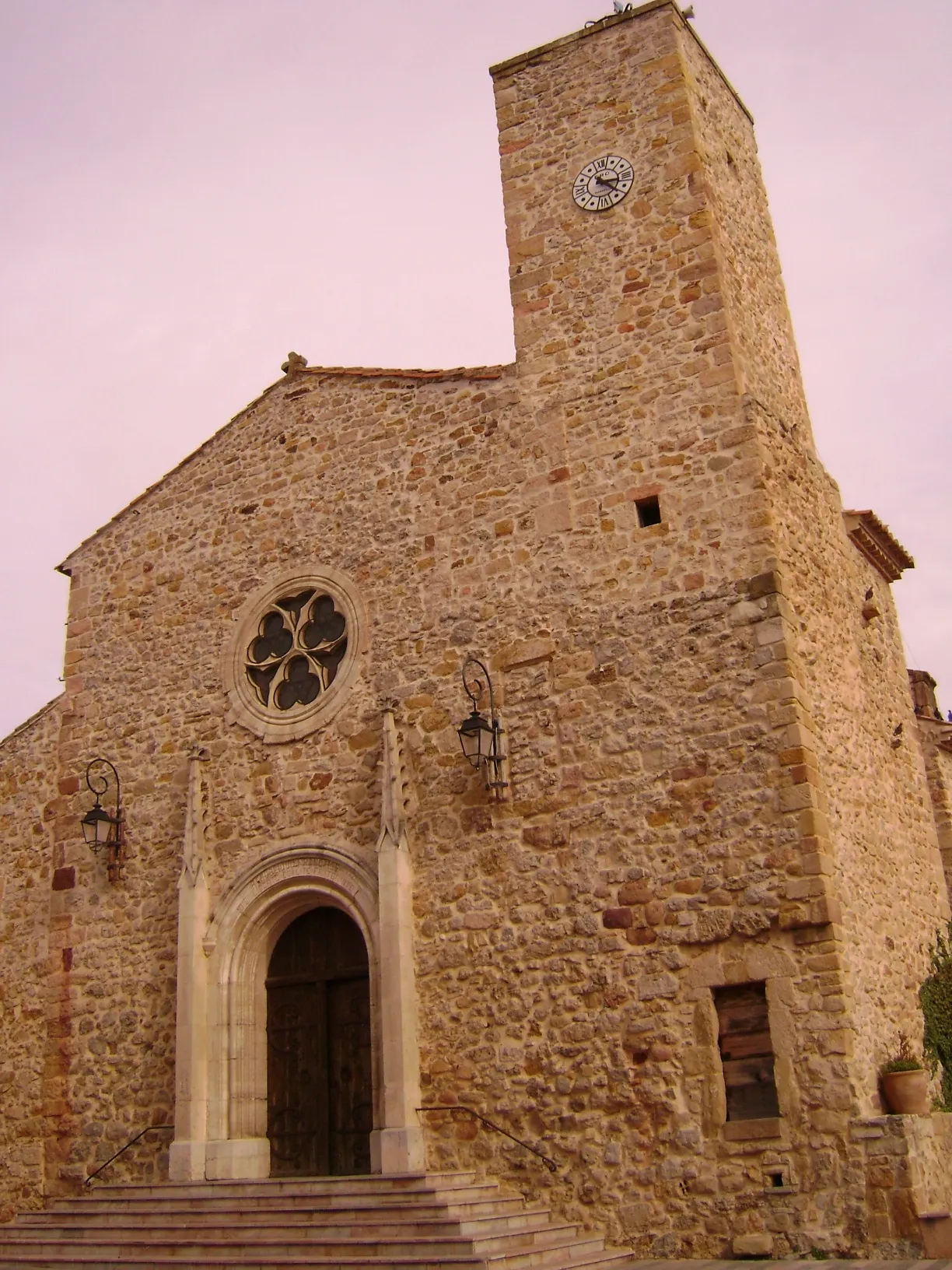 Photo showing: Saint Pierre-aux-liens church, Bizanet, Aude ,France