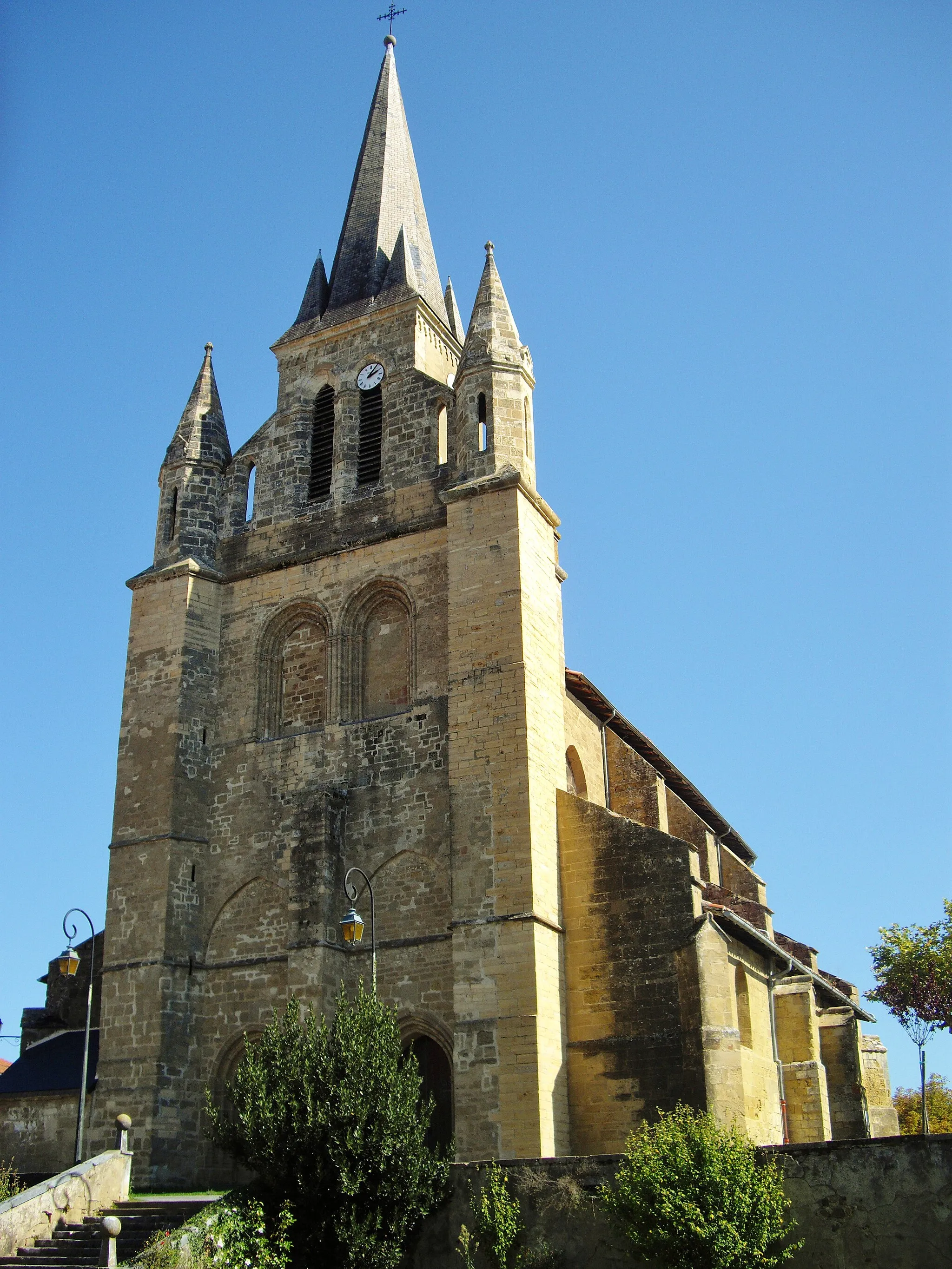 Photo showing: Église Saint-Julien de Galan, Hautes-Pyrénées, France