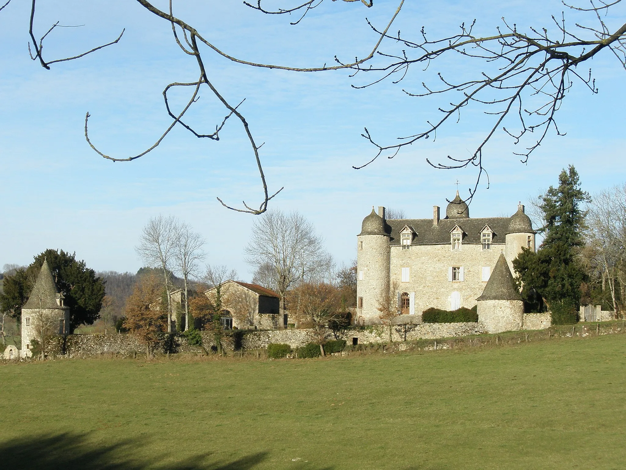 Photo showing: This building is indexed in the base Mérimée, a database of architectural heritage maintained by the French Ministry of Culture, under the reference PA00094038 .