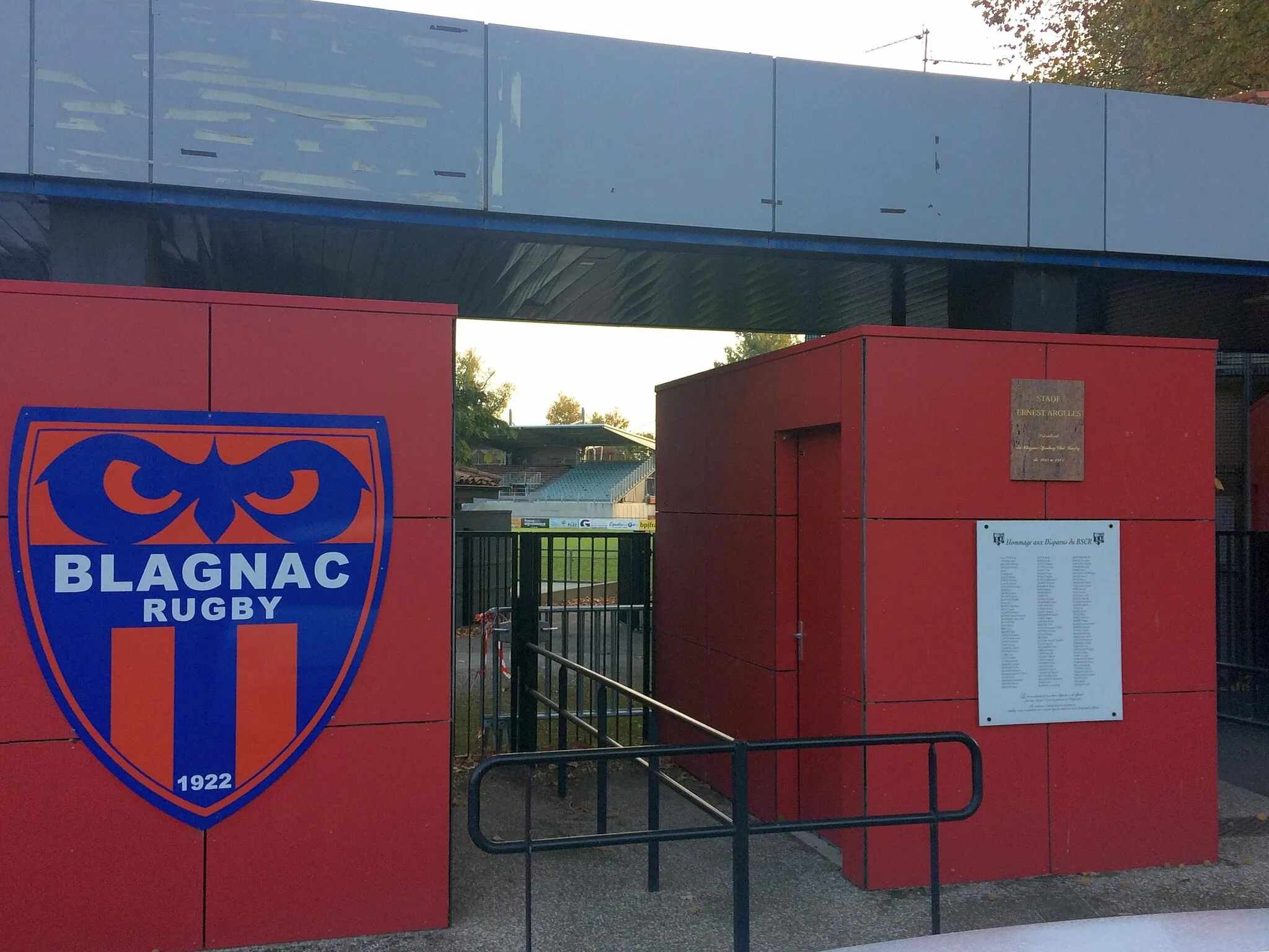 Photo showing: Stade de rugby Ernest-Argelès - Entrée.