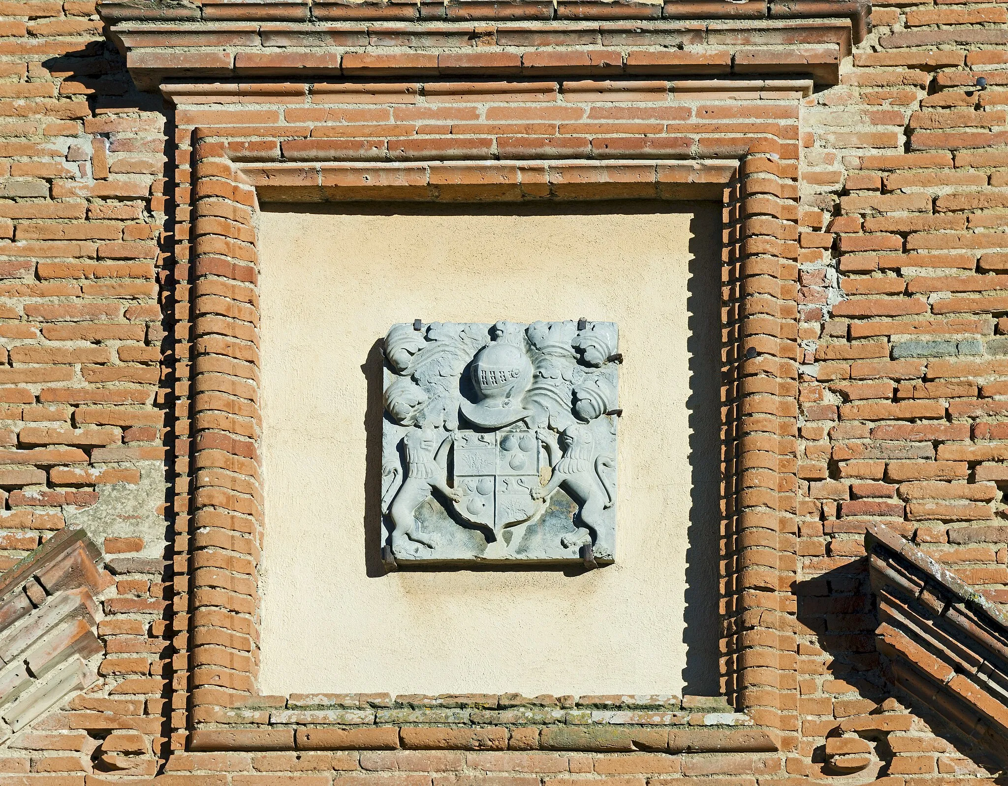 Photo showing: Coats of arms of Aussonne's castel, Haute-Garonne France
