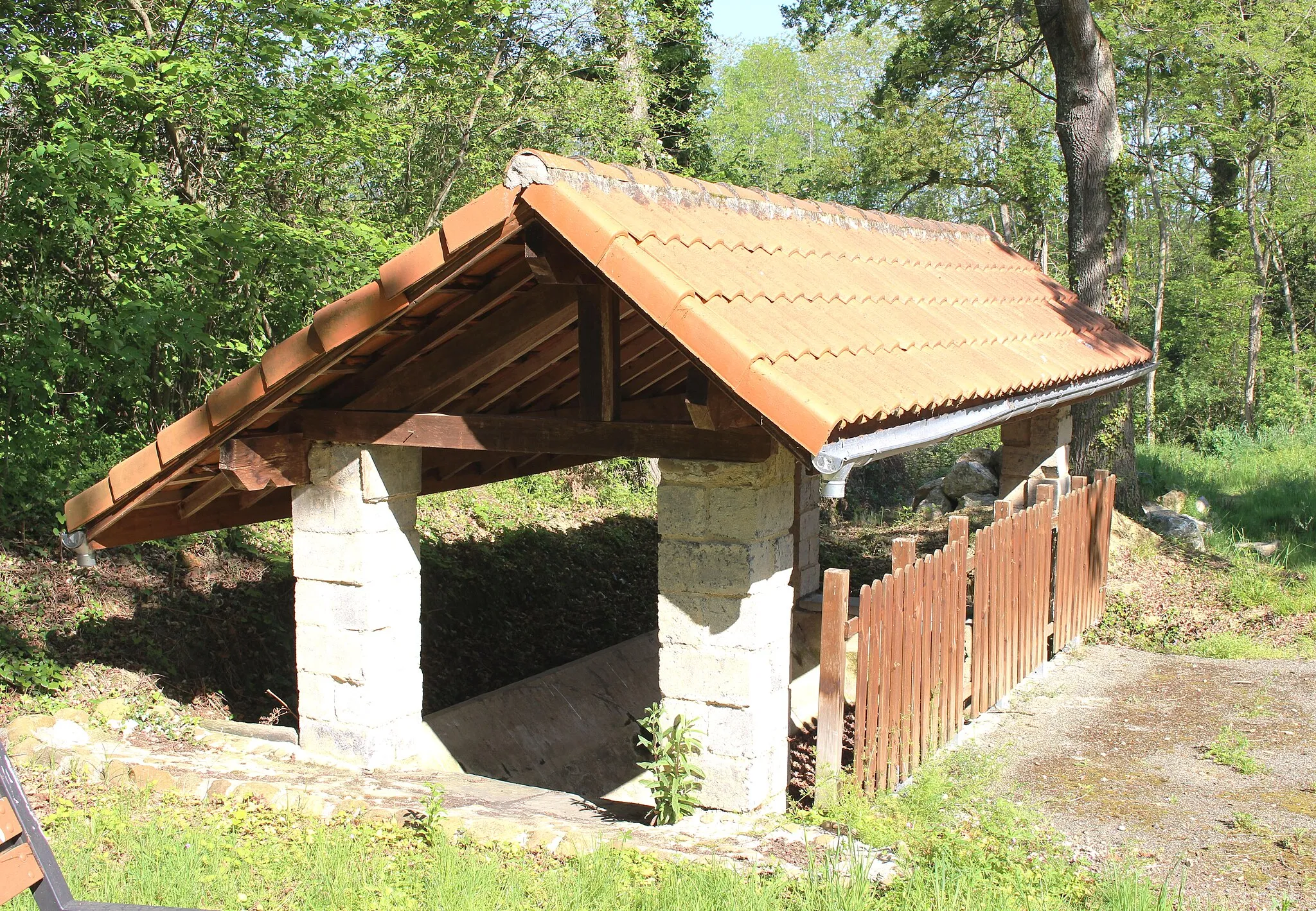 Photo showing: Lavoir de Calavanté (Hautes-Pyrénées)