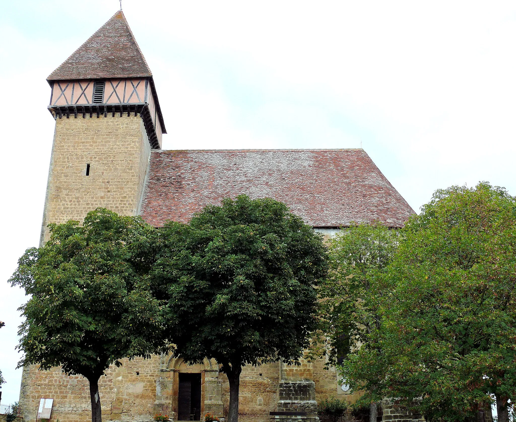 Photo showing: Sabazan - Eglise Saint-Jean-Baptiste - Ensemble