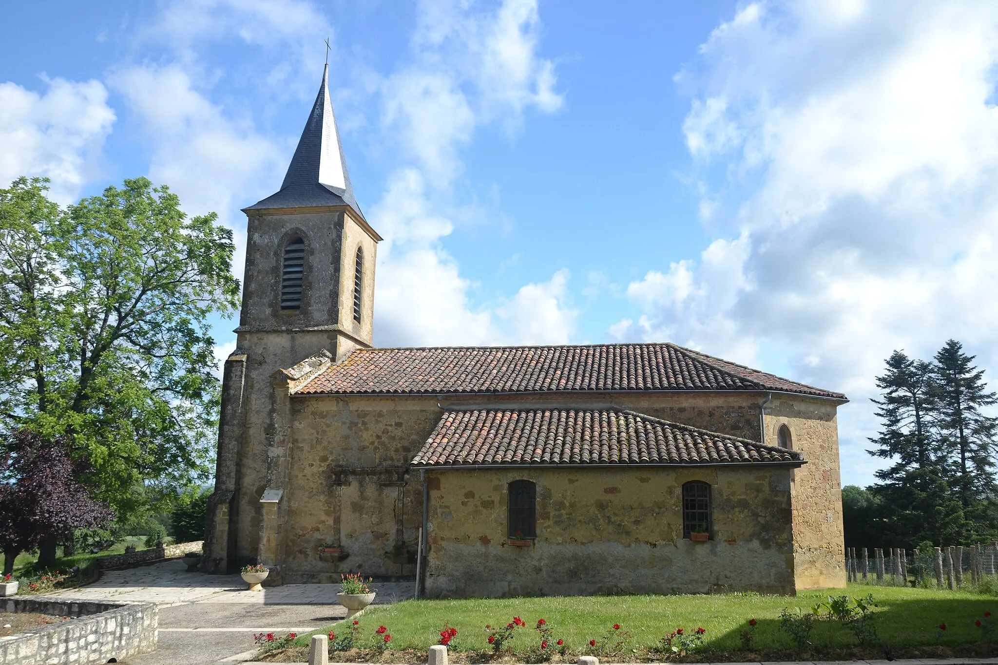 Photo showing: église d'Auban de Castelnavet