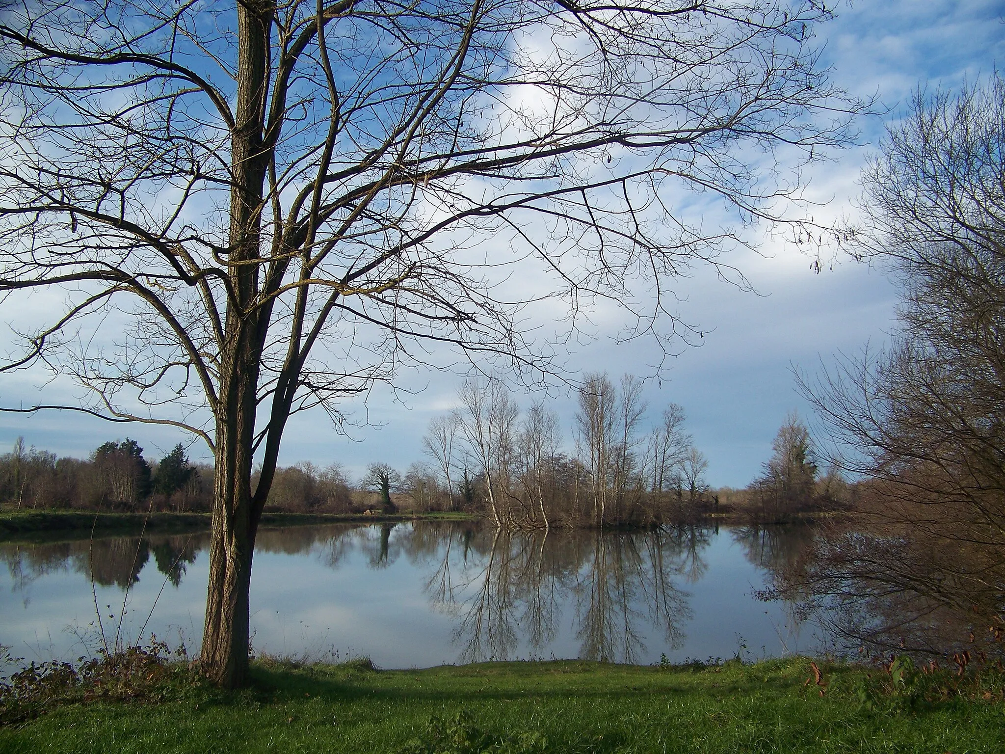 Photo showing: Lac communal d'Izotges (Gers)