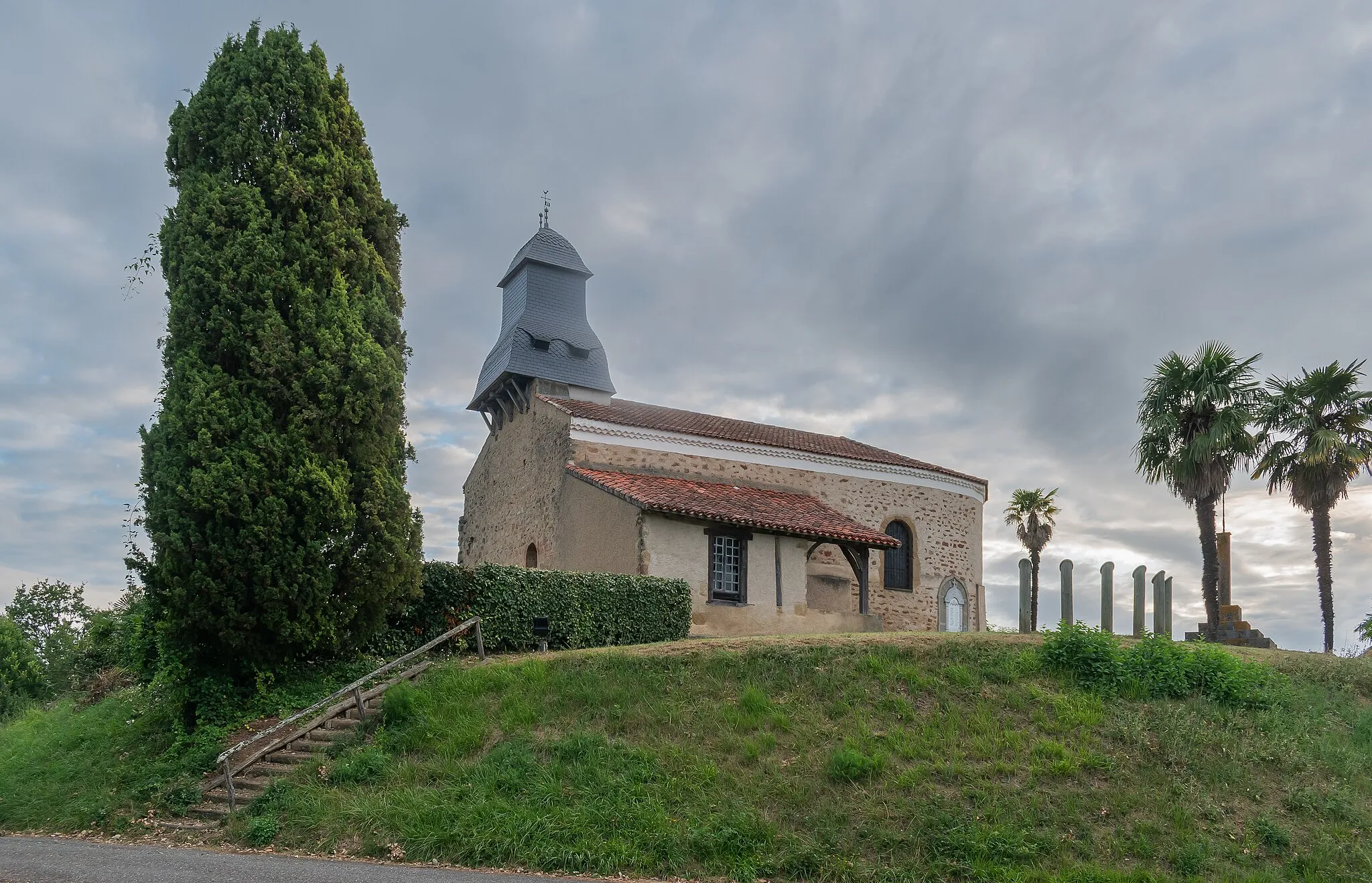 Photo showing: Saint Martin church in Cazaux-Villecomtal, Gers, France