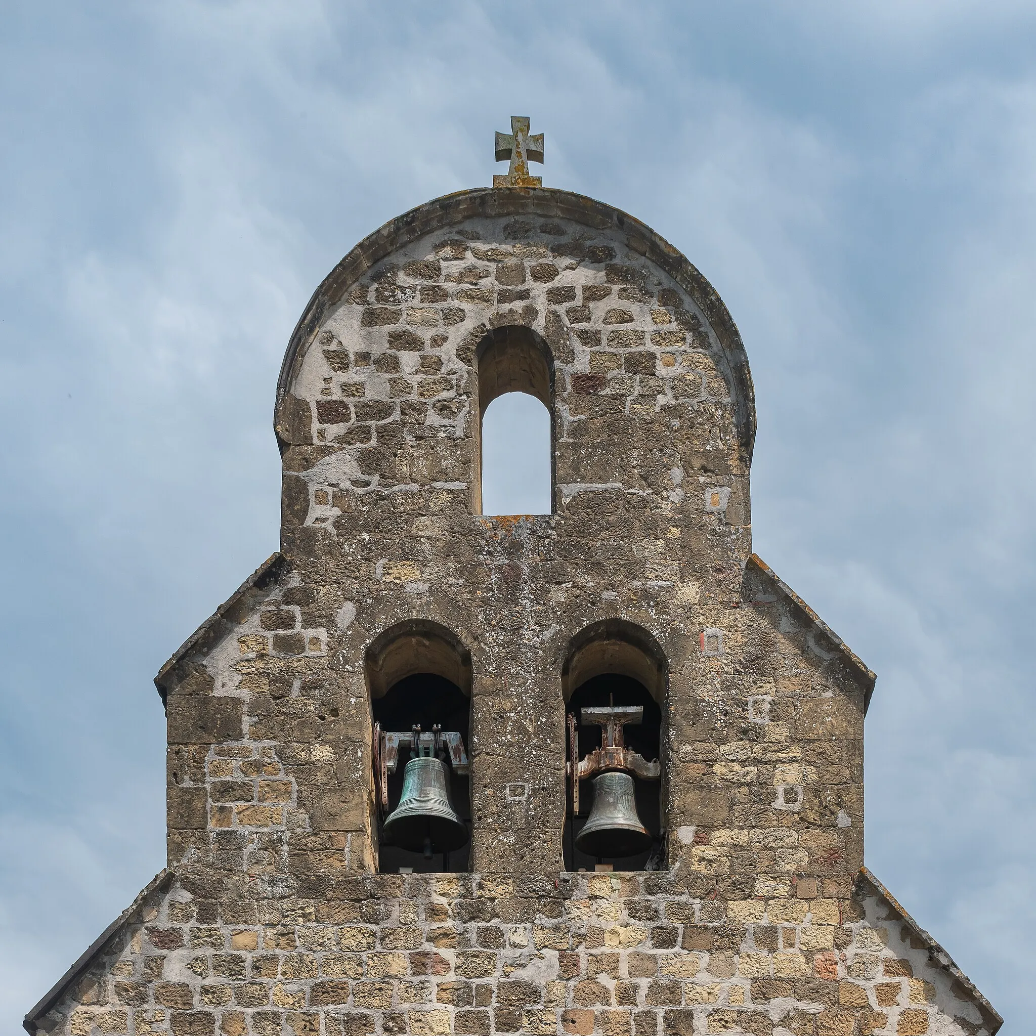 Photo showing: Bell tower of the Saint Lawrence church in Betplan, Gers, France