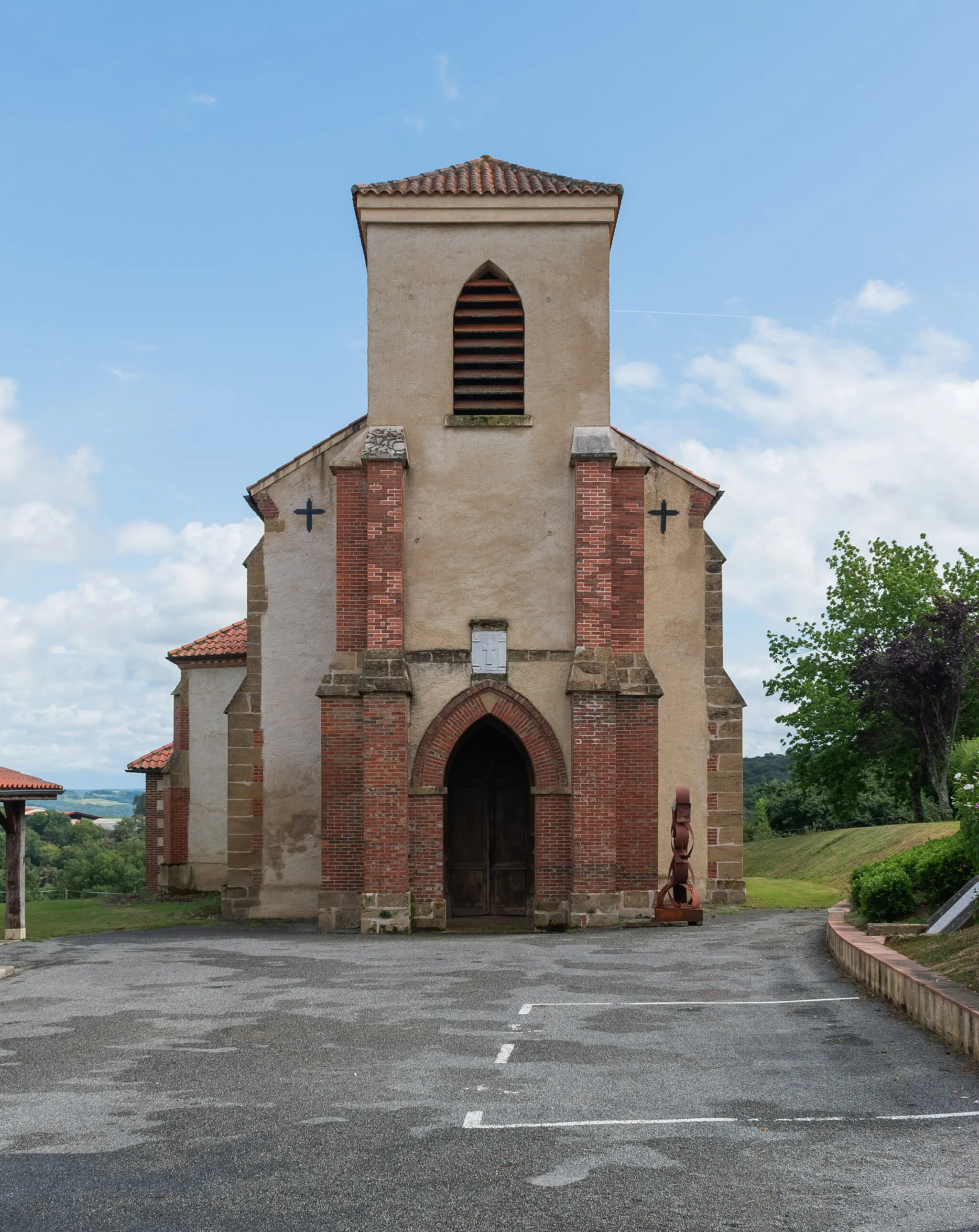 Photo showing: Saint James the Greather church in Sarraguzan, Gers, France
