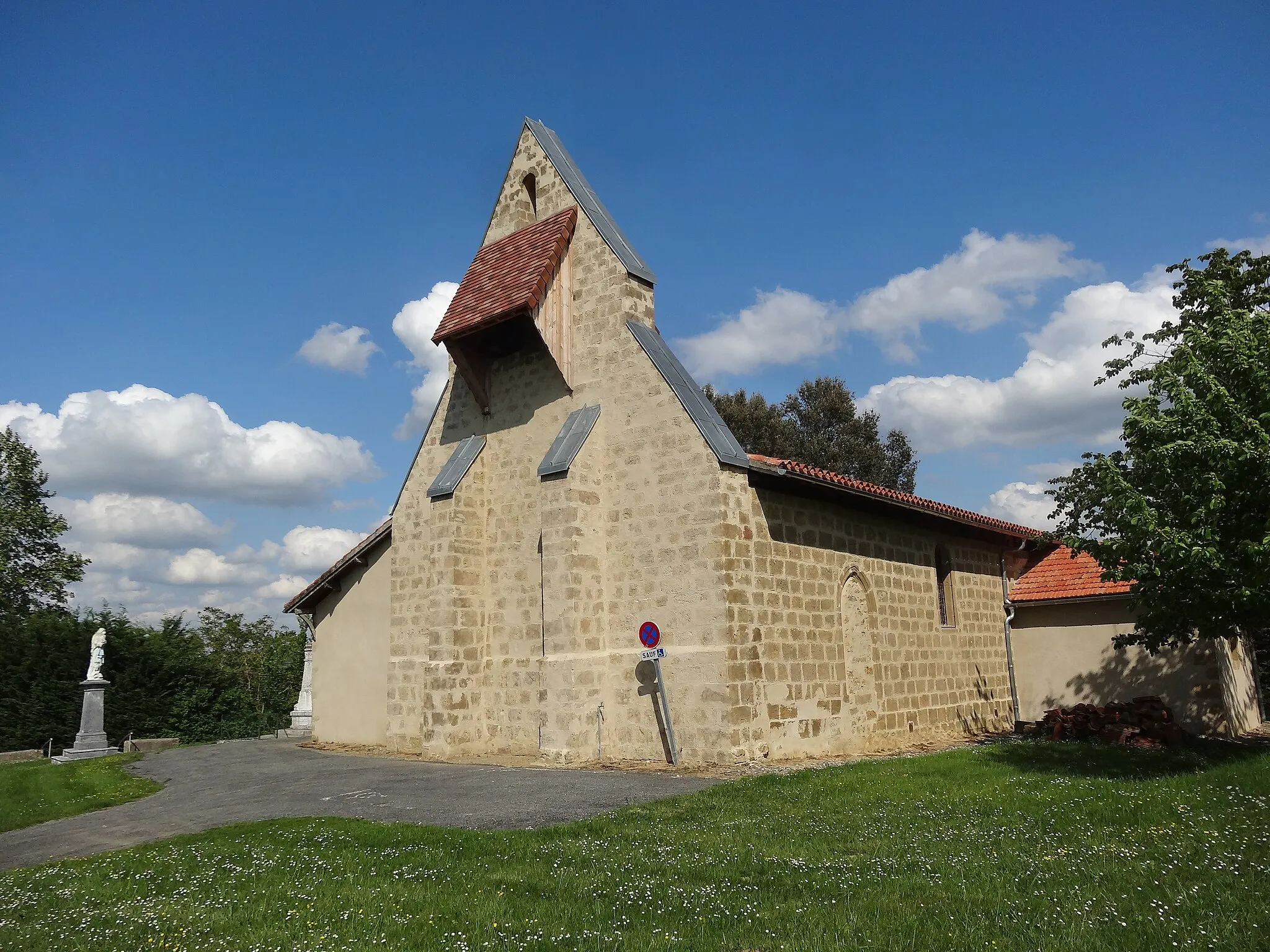 Photo showing: L'église Saint-Pierre d'Esclassan‎.