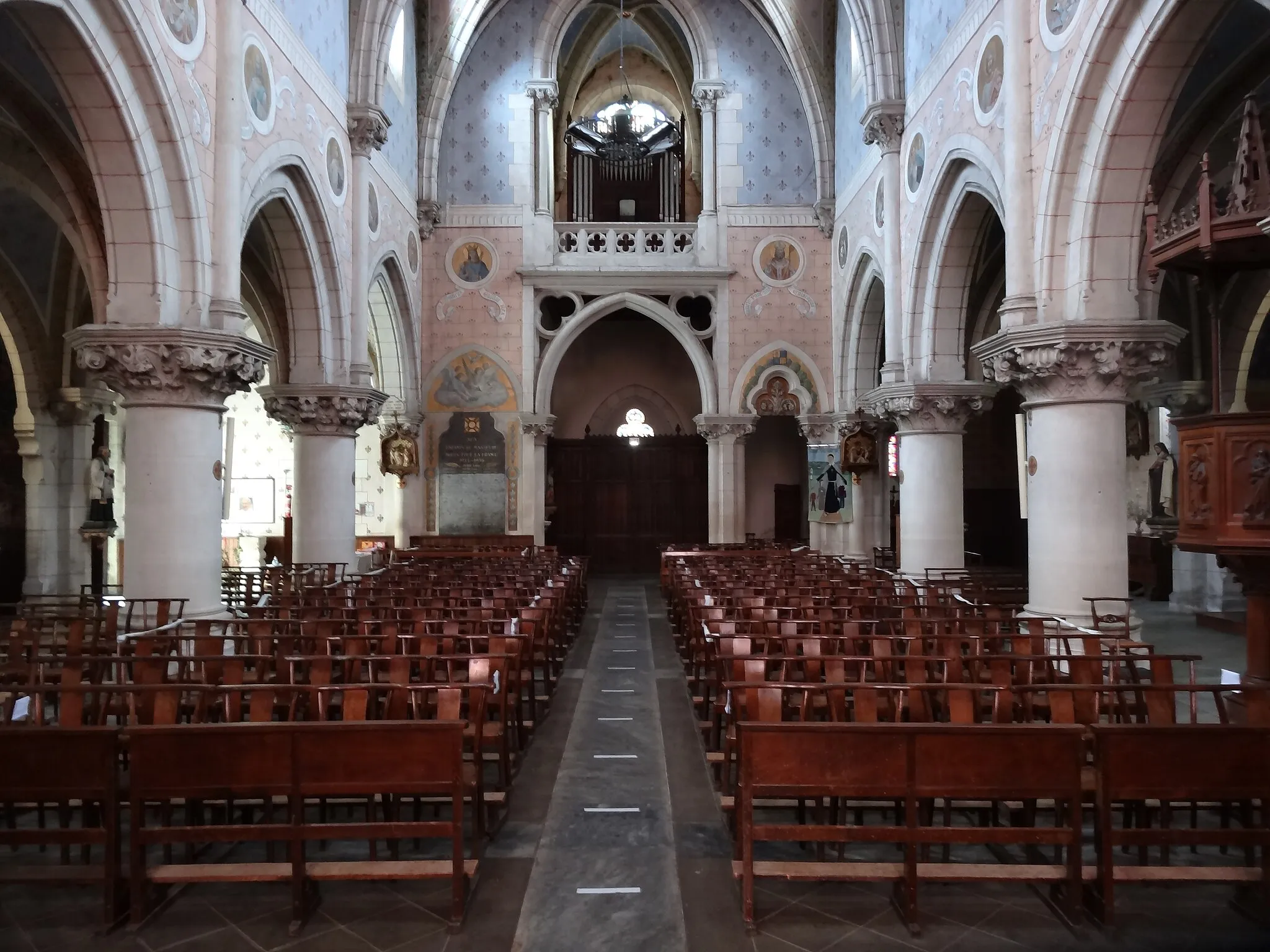 Photo showing: La nef de l'église Saint-Christophe de Masseube.