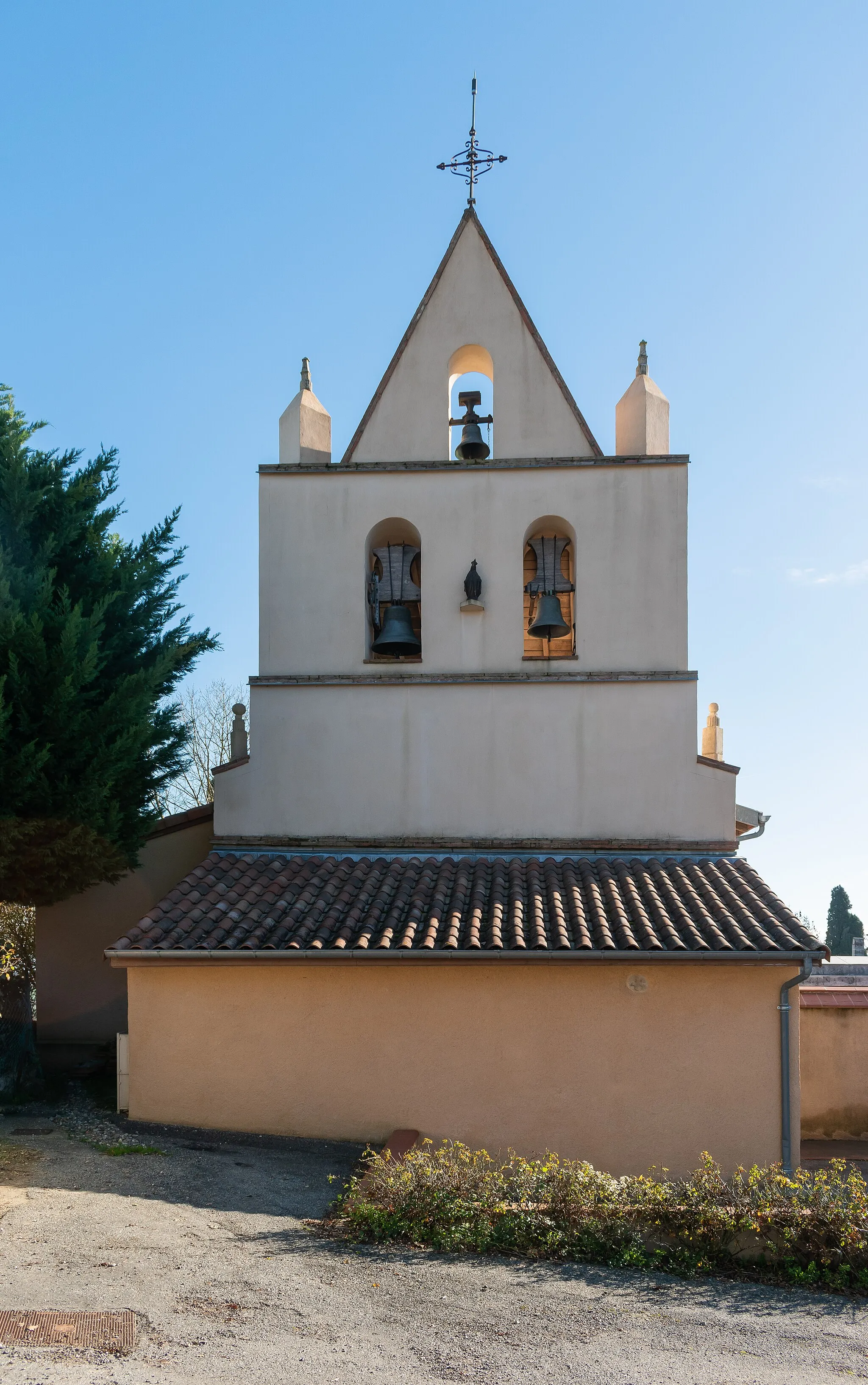 Photo showing: Saint John the Baptist church in Montamat, Gers, France