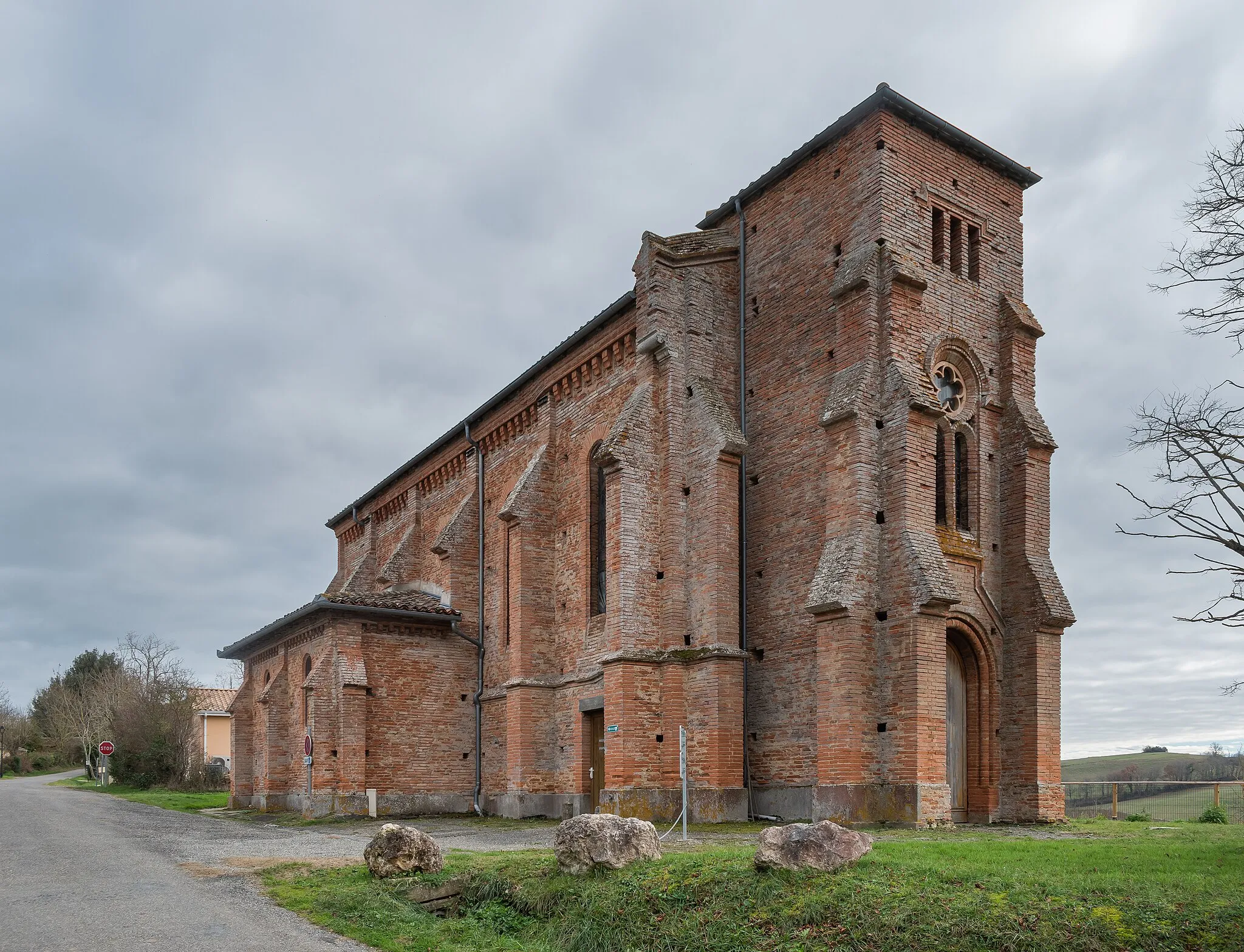 Photo showing: Saint John the Baptist church in Montégut-Savès, Gers, France