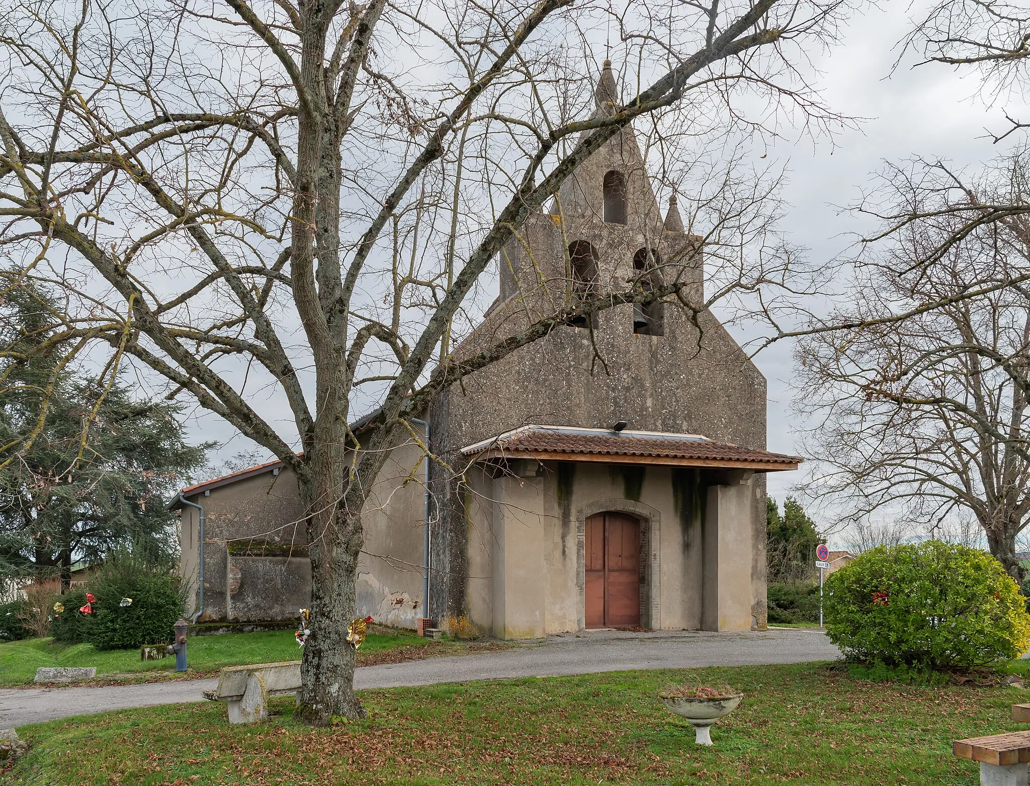 Photo showing: Saint Peter church in Sauvimont, Gers, France
