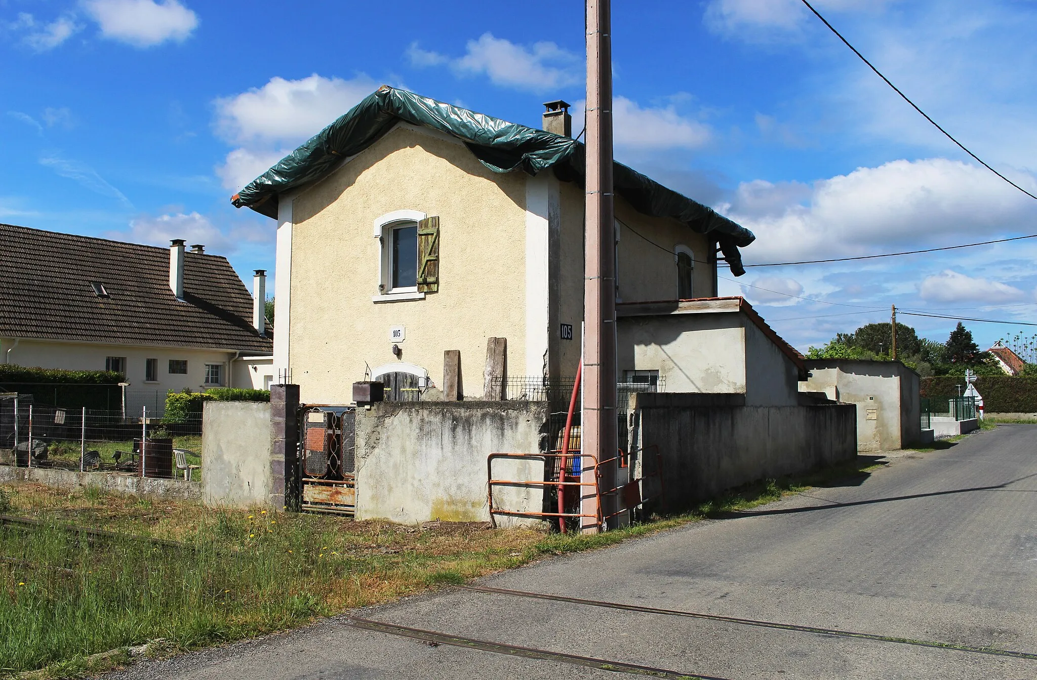 Photo showing: Passage à niveau de Salles-Adour (Hautes-Pyrénées)