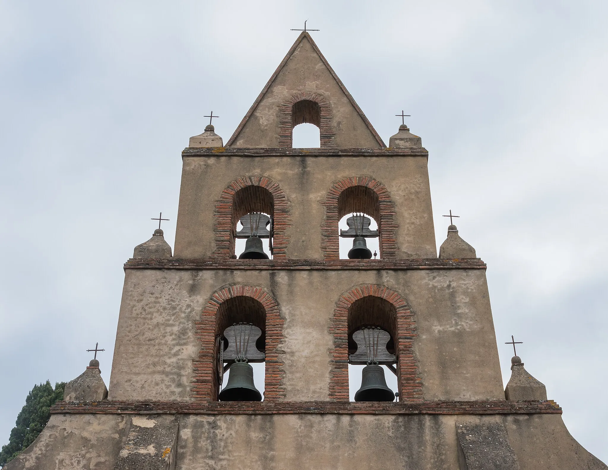 Photo showing: Bell tower of the Saint Pardulphus church in Pompiac, Gers, France