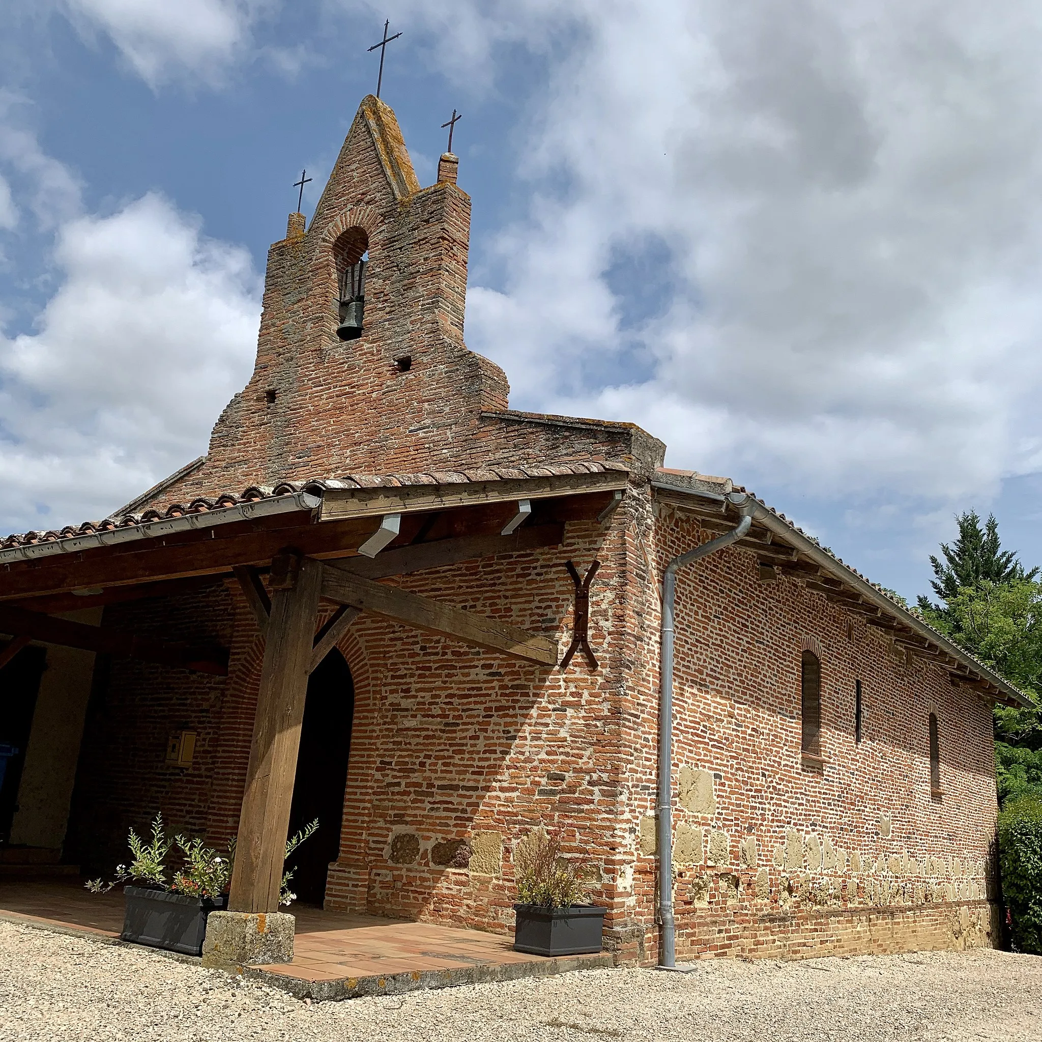 Photo showing: Chapelle Saint-Jacques du Peyrigué à Seysses-Savès (Gers)