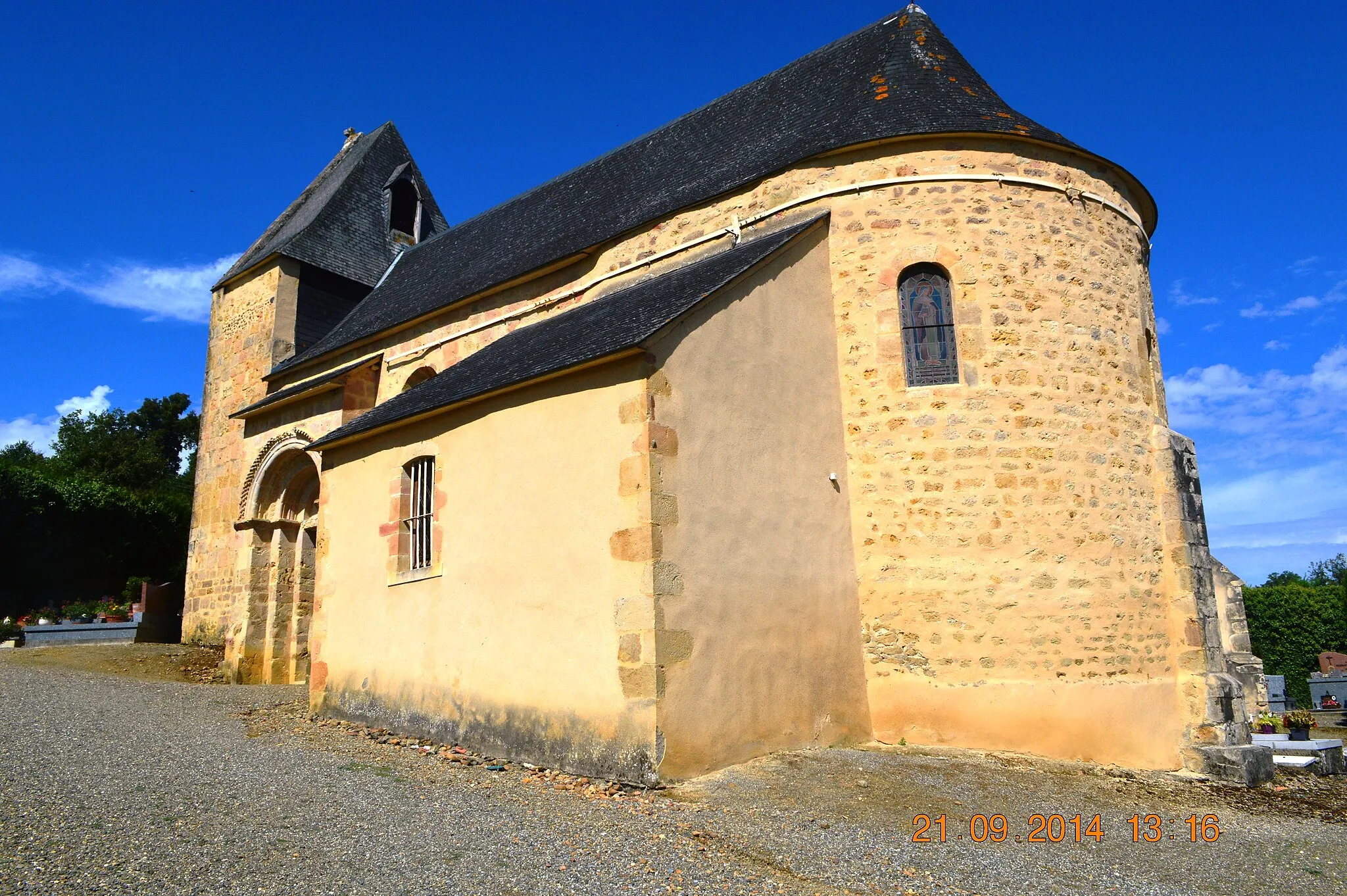 Photo showing: The Church of Saint Pierre of Aurions
