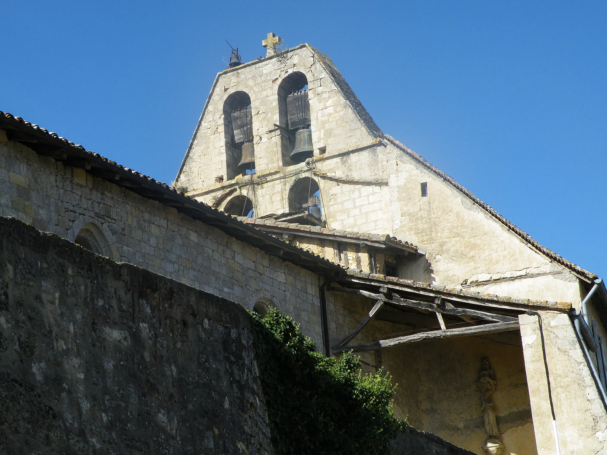 Photo showing: This building is classé au titre des monuments historiques de la France. It is indexed in the base Mérimée, a database of architectural heritage maintained by the French Ministry of Culture, under the reference PA00095762 .